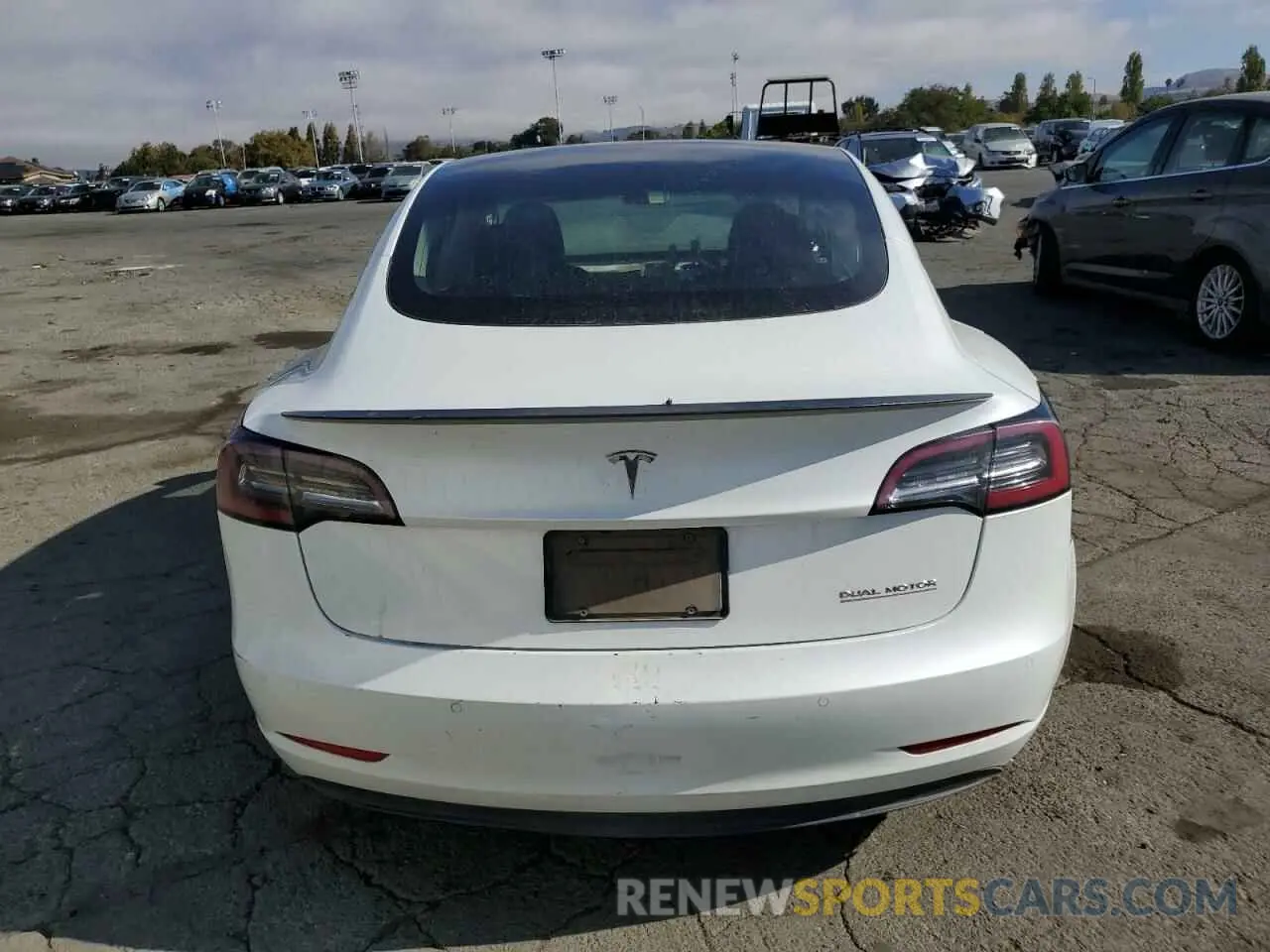 6 Photograph of a damaged car 5YJ3E1EC2LF805463 TESLA MODEL 3 2020