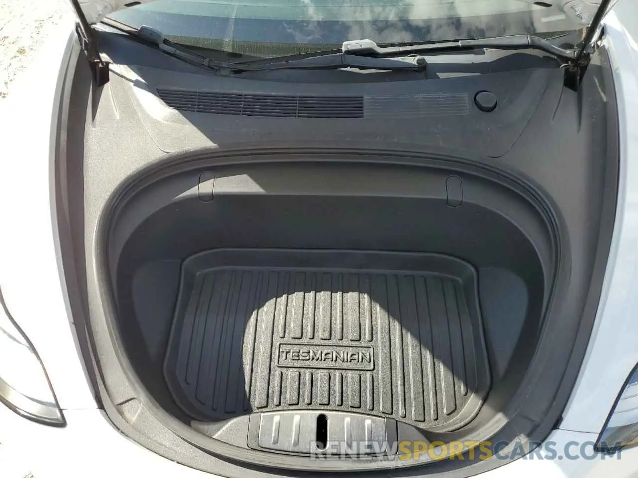 11 Photograph of a damaged car 5YJ3E1EC3LF587002 TESLA MODEL 3 2020