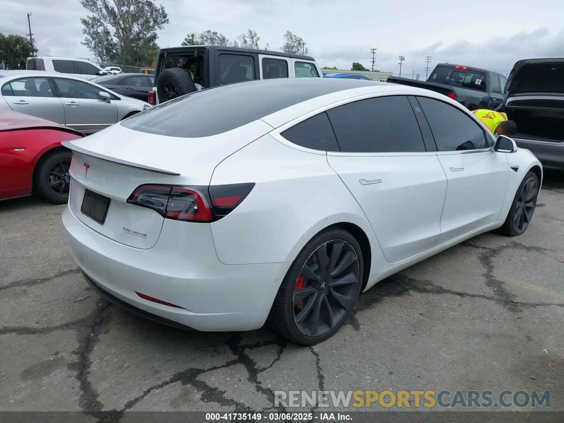 4 Photograph of a damaged car 5YJ3E1EC4LF625109 TESLA MODEL 3 2020