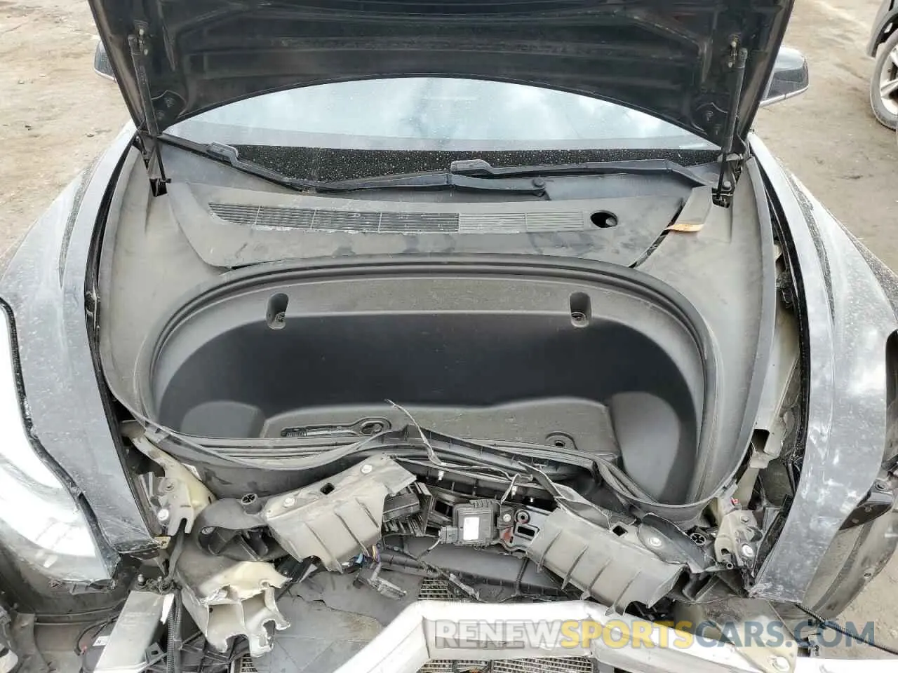 11 Photograph of a damaged car 5YJ3E1EC4LF669224 TESLA MODEL 3 2020