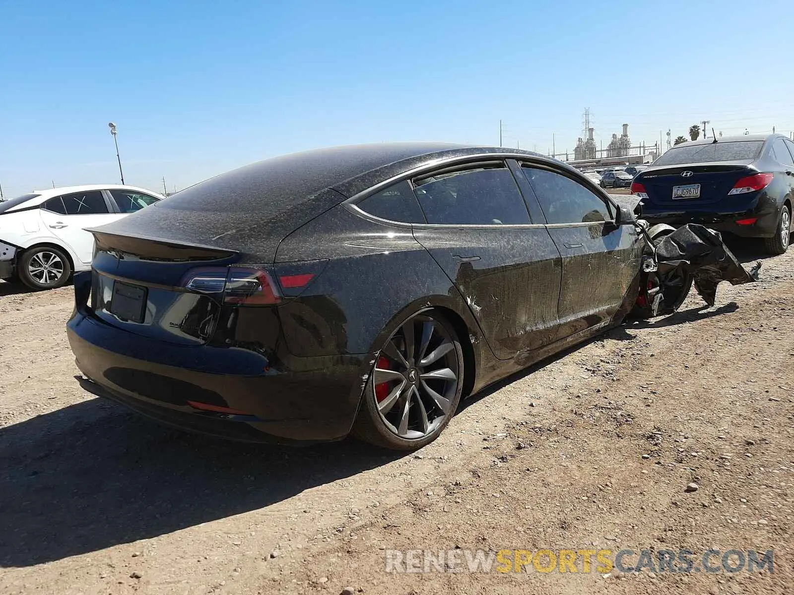 4 Photograph of a damaged car 5YJ3E1EC4LF804640 TESLA MODEL 3 2020