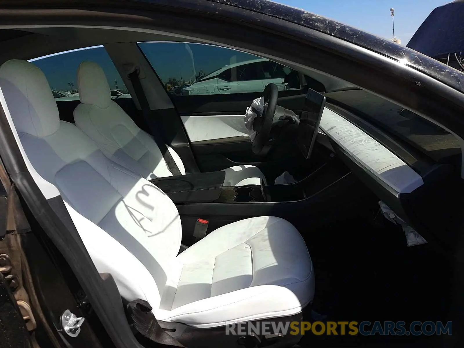 5 Photograph of a damaged car 5YJ3E1EC4LF804640 TESLA MODEL 3 2020