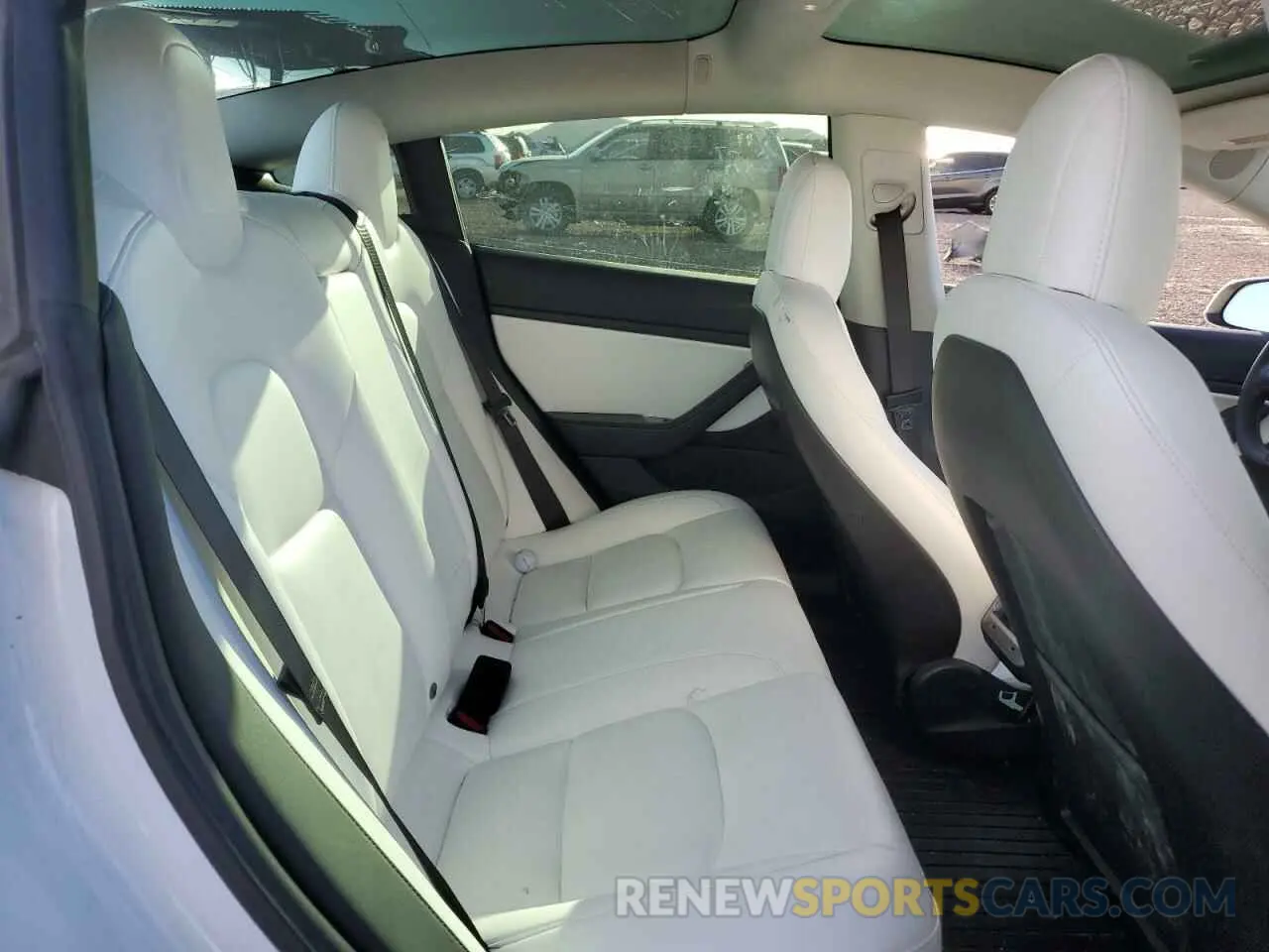 10 Photograph of a damaged car 5YJ3E1EC5LF624809 TESLA MODEL 3 2020