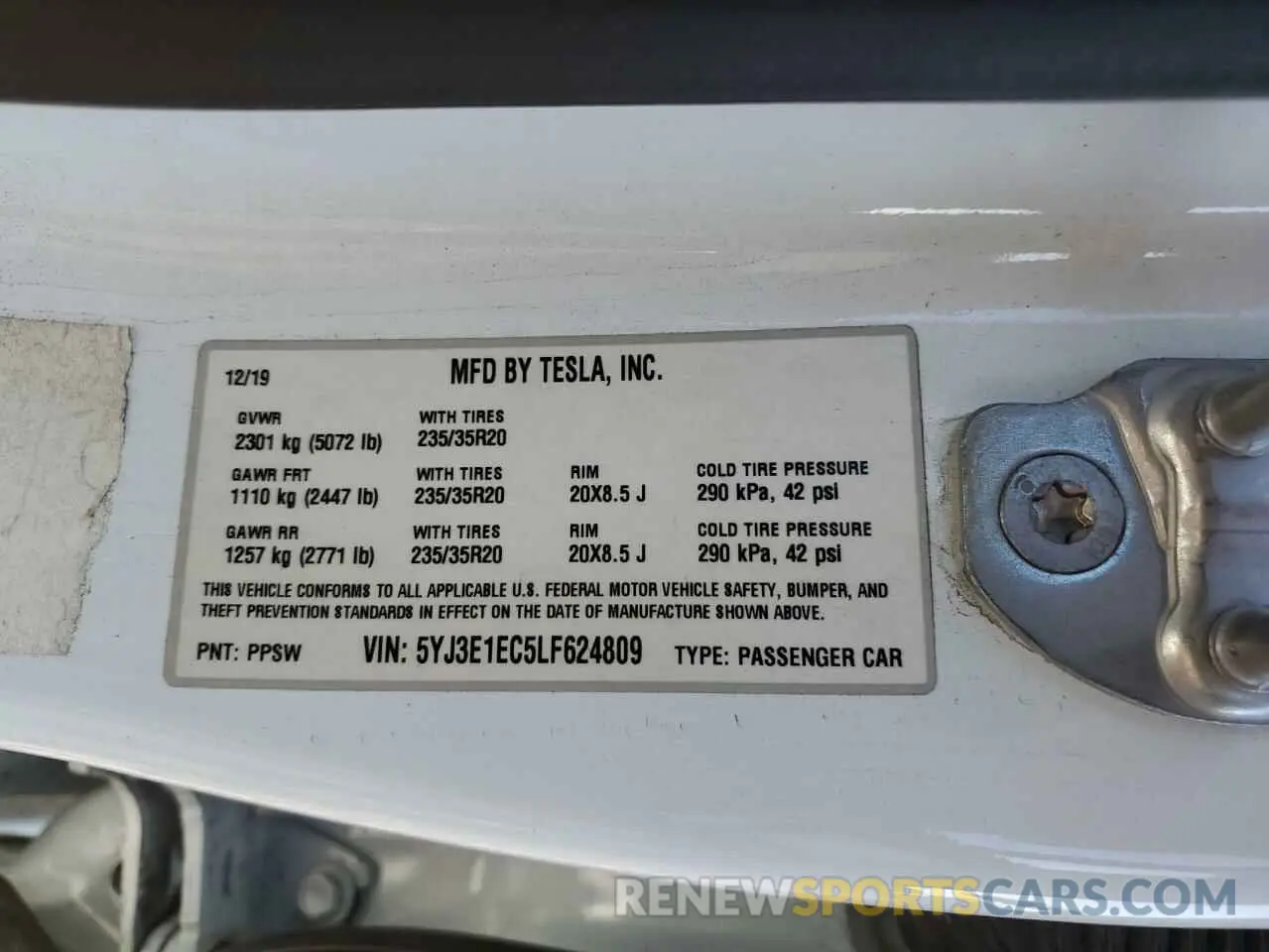 12 Photograph of a damaged car 5YJ3E1EC5LF624809 TESLA MODEL 3 2020