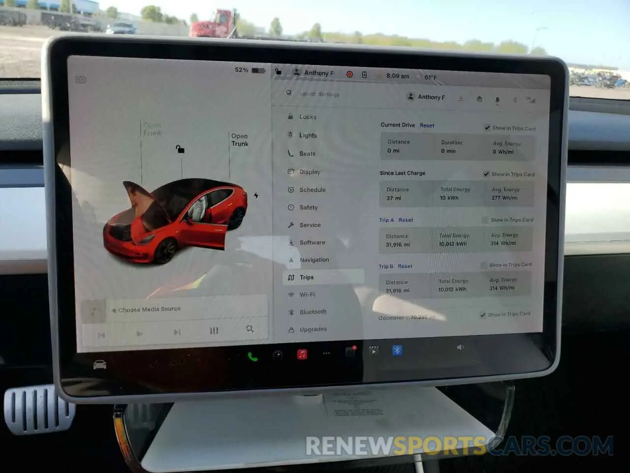 9 Photograph of a damaged car 5YJ3E1EC5LF624809 TESLA MODEL 3 2020