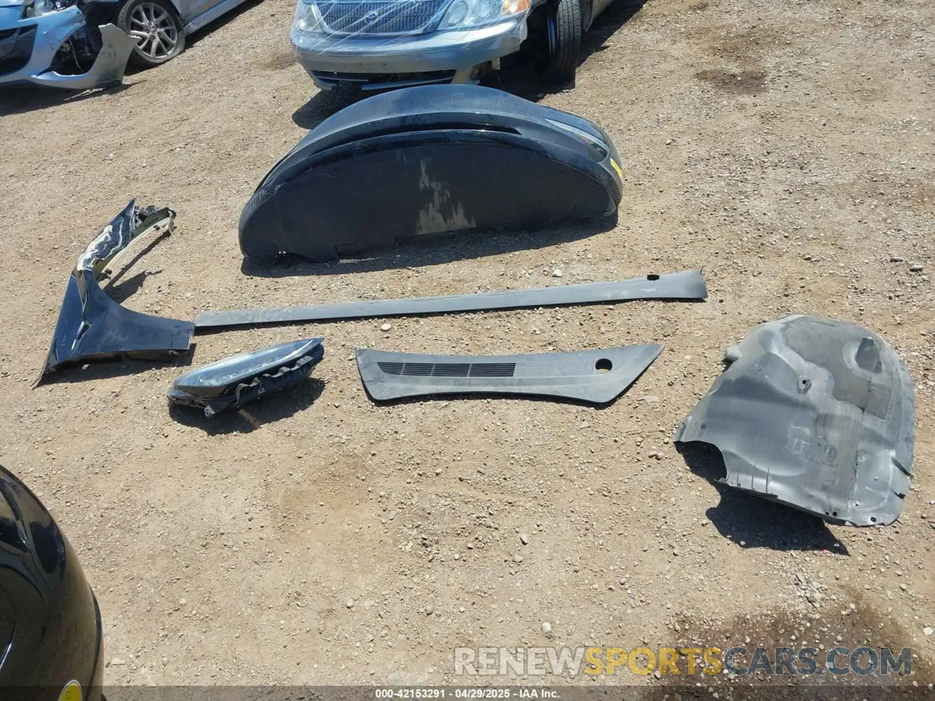 12 Photograph of a damaged car 5YJ3E1EC5LF641593 TESLA MODEL 3 2020