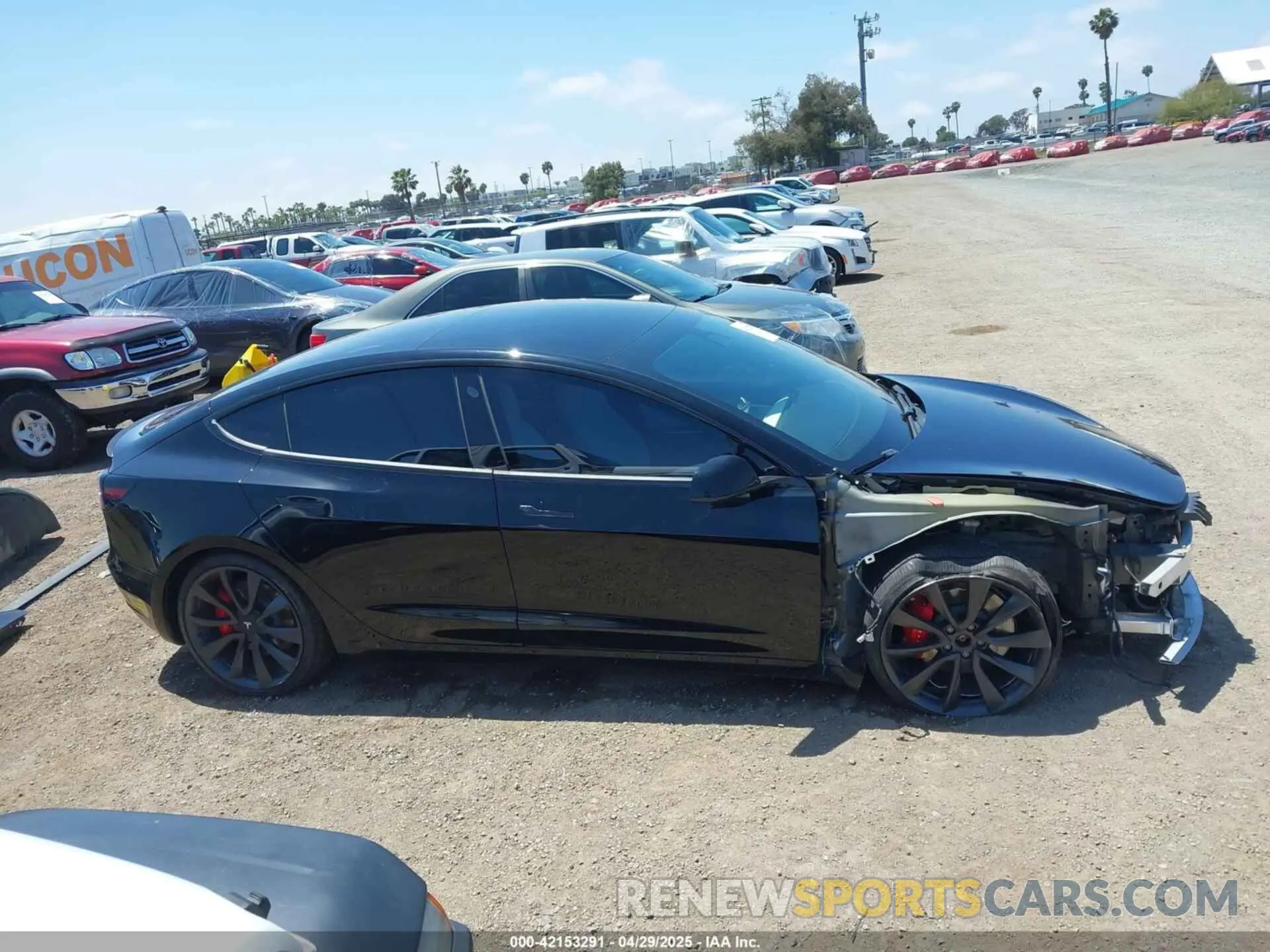14 Photograph of a damaged car 5YJ3E1EC5LF641593 TESLA MODEL 3 2020