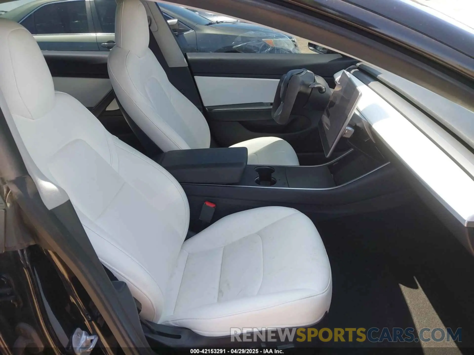 5 Photograph of a damaged car 5YJ3E1EC5LF641593 TESLA MODEL 3 2020