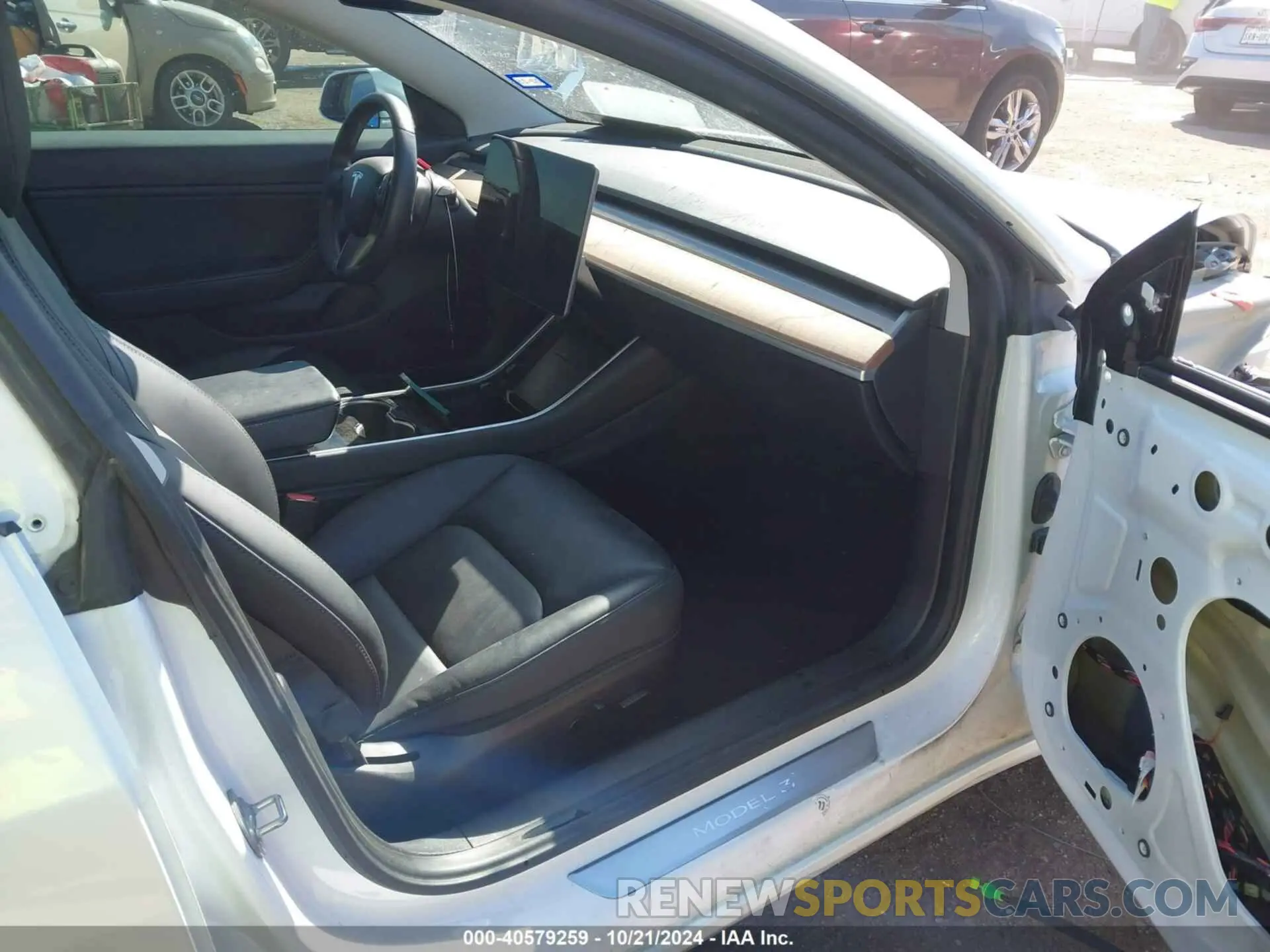 5 Photograph of a damaged car 5YJ3E1EC6LF623992 TESLA MODEL 3 2020