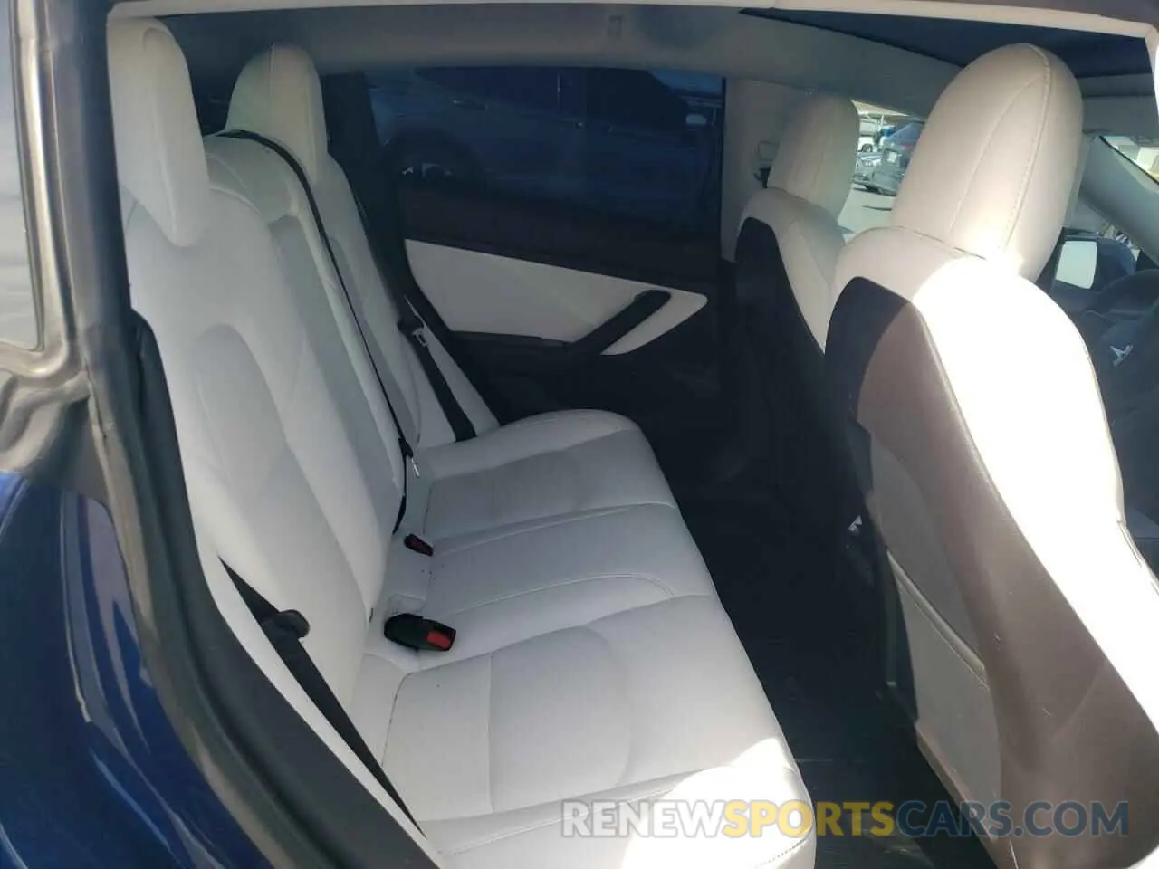 10 Photograph of a damaged car 5YJ3E1EC6LF624608 TESLA MODEL 3 2020