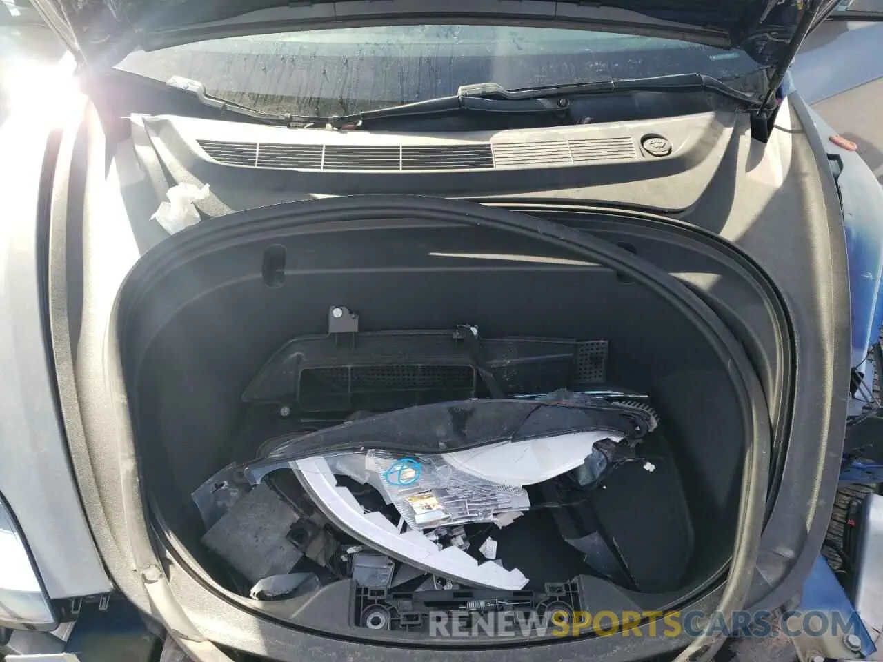 12 Photograph of a damaged car 5YJ3E1EC6LF624608 TESLA MODEL 3 2020