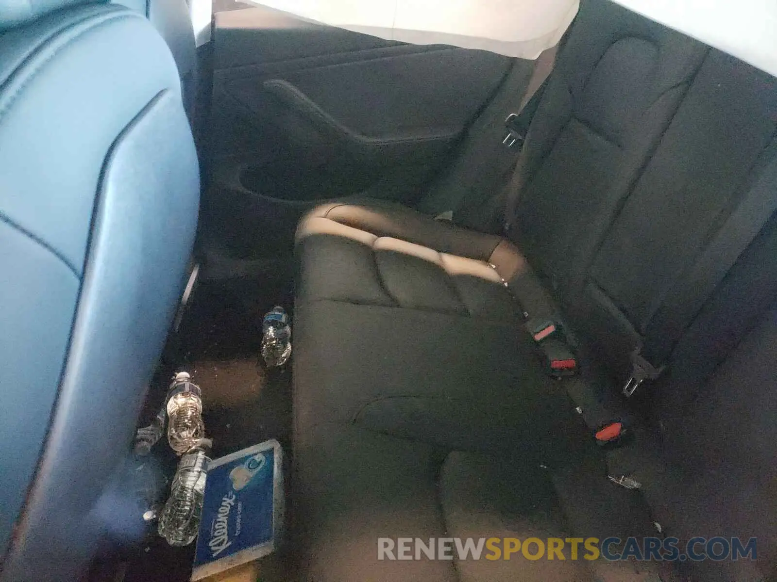 6 Photograph of a damaged car 5YJ3E1EC6LF646916 TESLA MODEL 3 2020