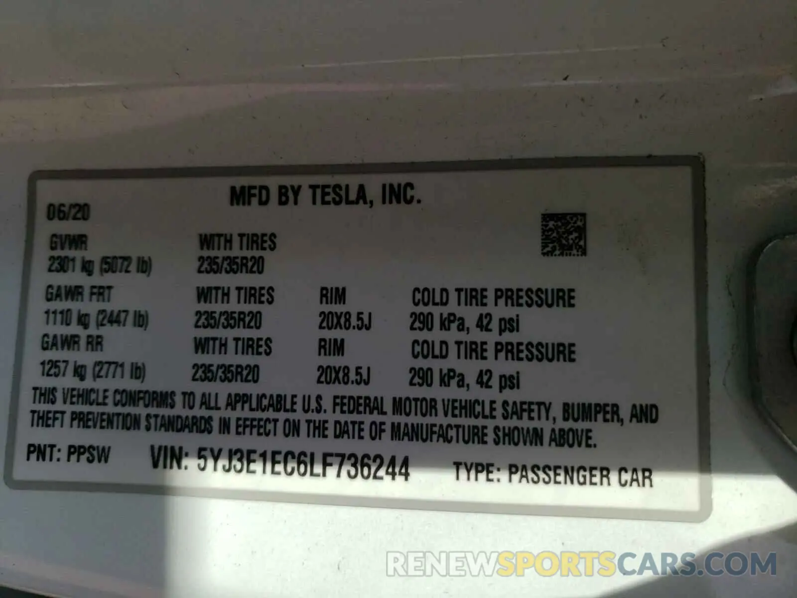 10 Photograph of a damaged car 5YJ3E1EC6LF736244 TESLA MODEL 3 2020
