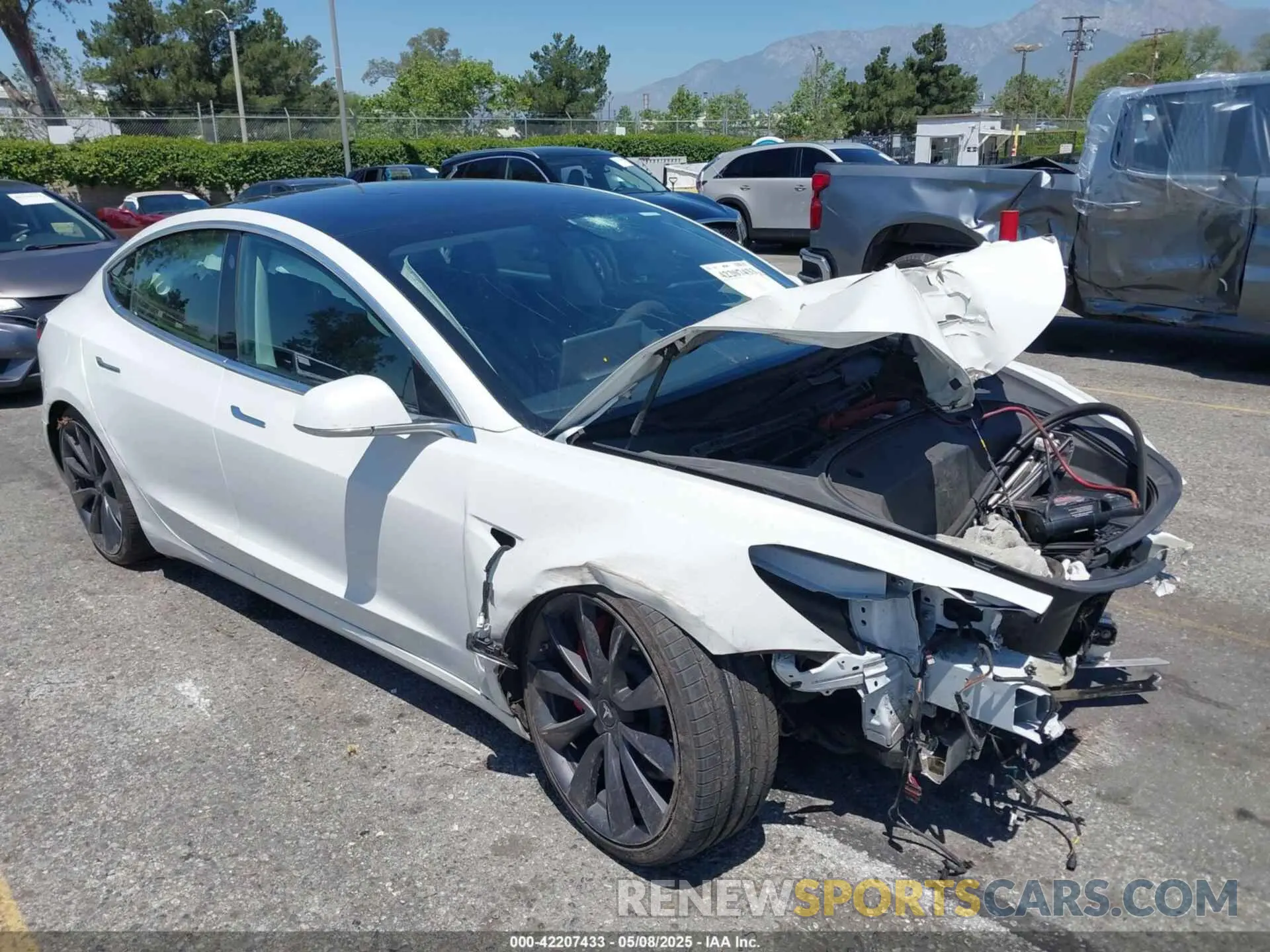 1 Photograph of a damaged car 5YJ3E1EC6LF805448 TESLA MODEL 3 2020