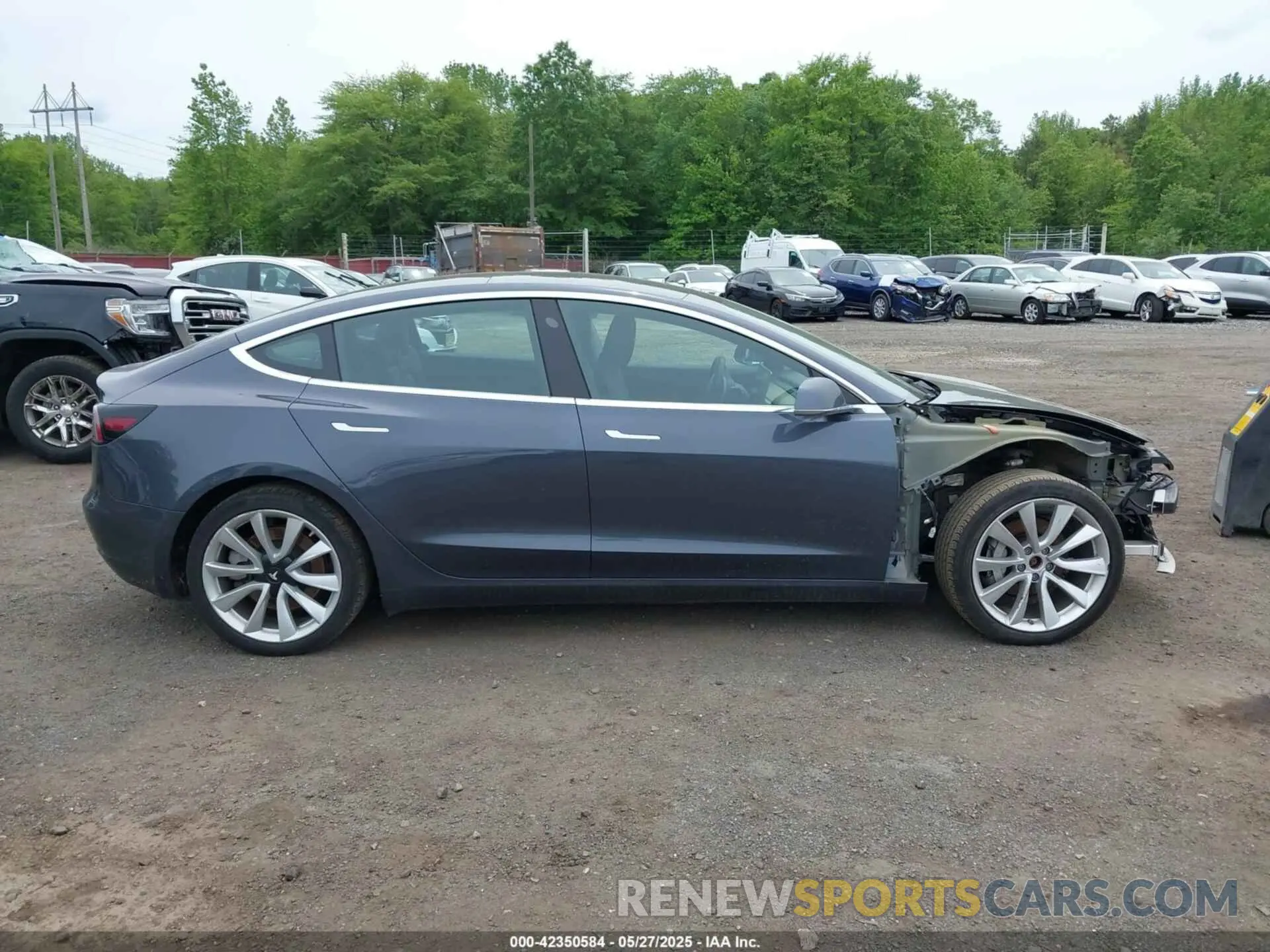 13 Фотография поврежденного автомобиля 5YJ3E1EC7LF586659 TESLA MODEL 3 2020