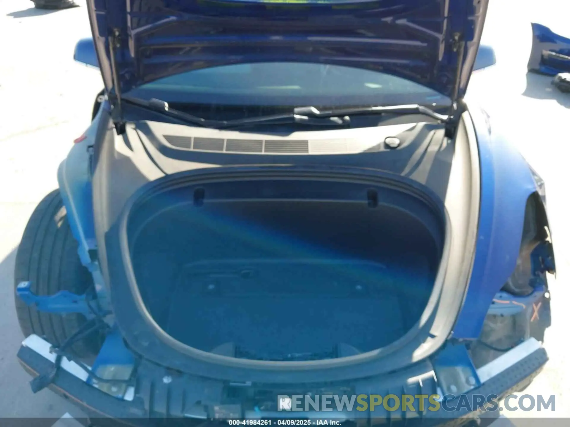 10 Photograph of a damaged car 5YJ3E1EC7LF641918 TESLA MODEL 3 2020