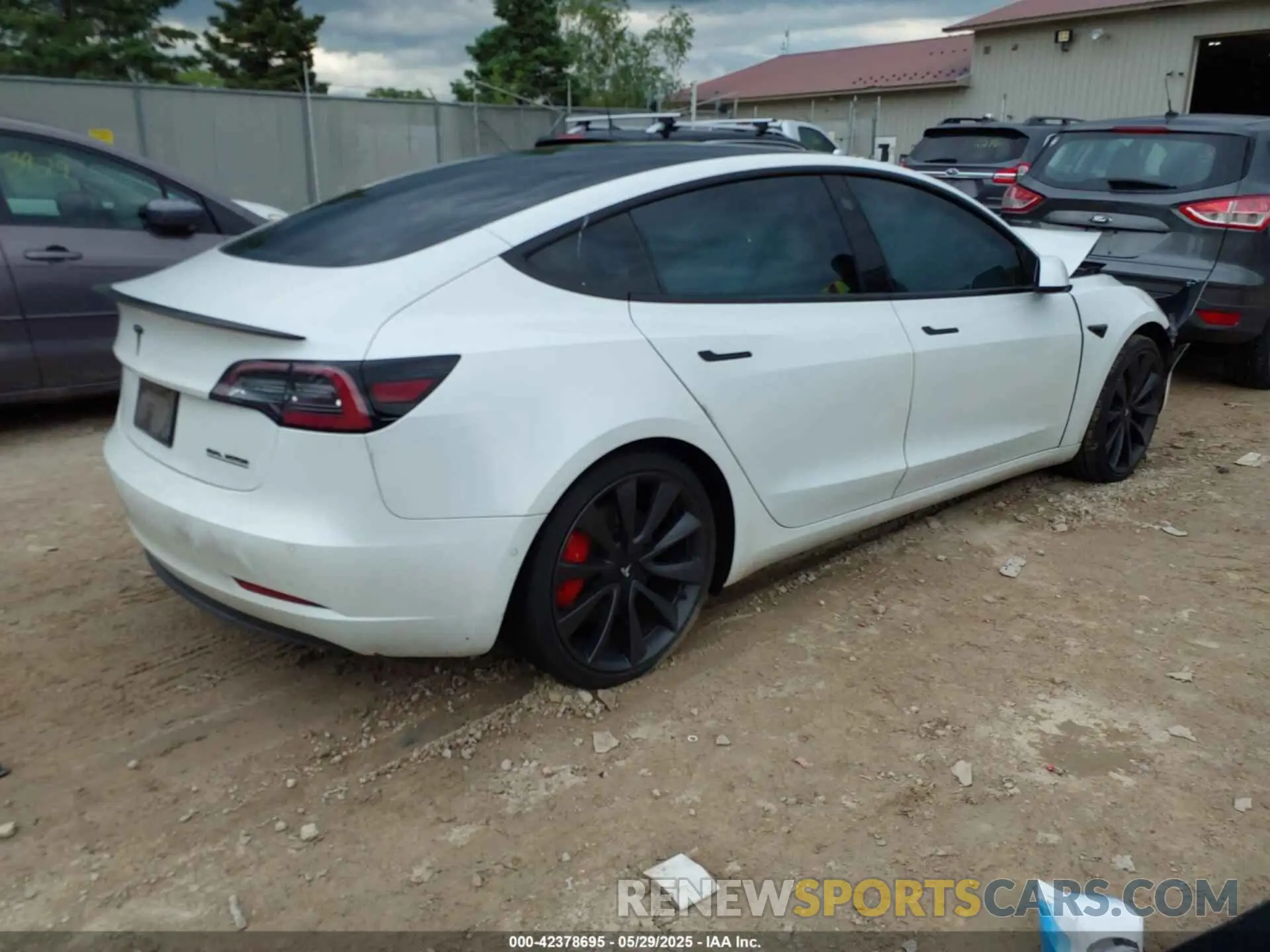 4 Фотография поврежденного автомобиля 5YJ3E1EC7LF714303 TESLA MODEL 3 2020