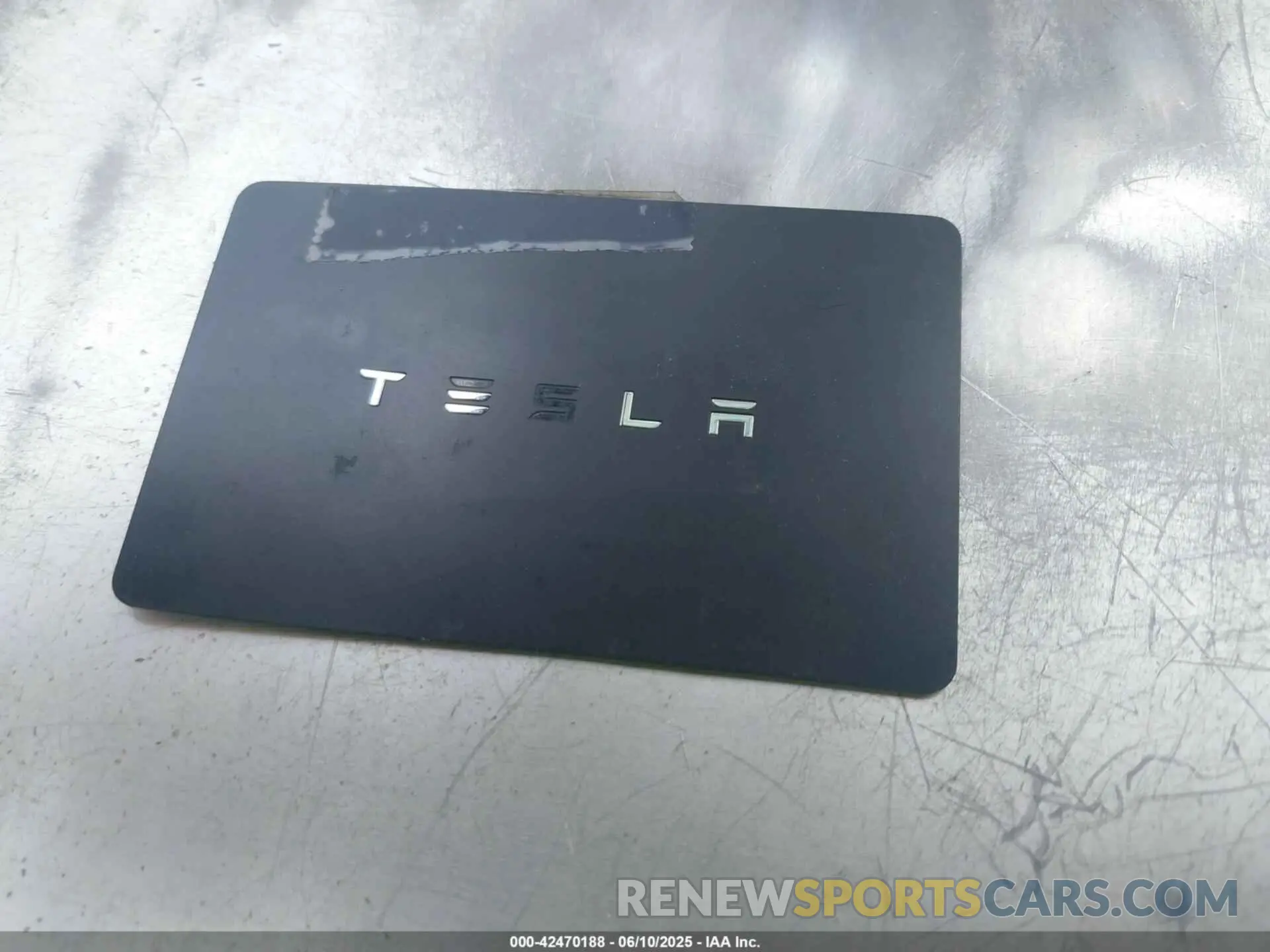 11 Photograph of a damaged car 5YJ3E1EC8LF586881 TESLA MODEL 3 2020