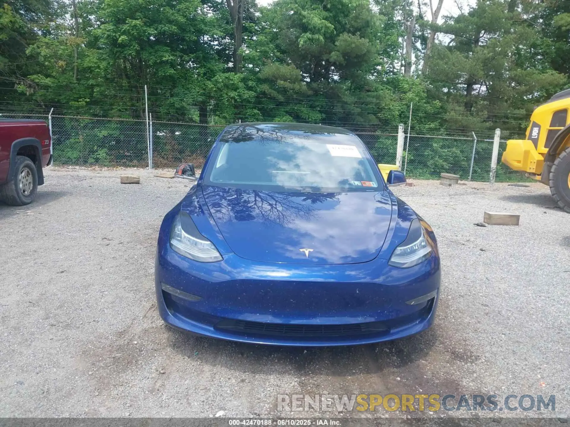13 Photograph of a damaged car 5YJ3E1EC8LF586881 TESLA MODEL 3 2020