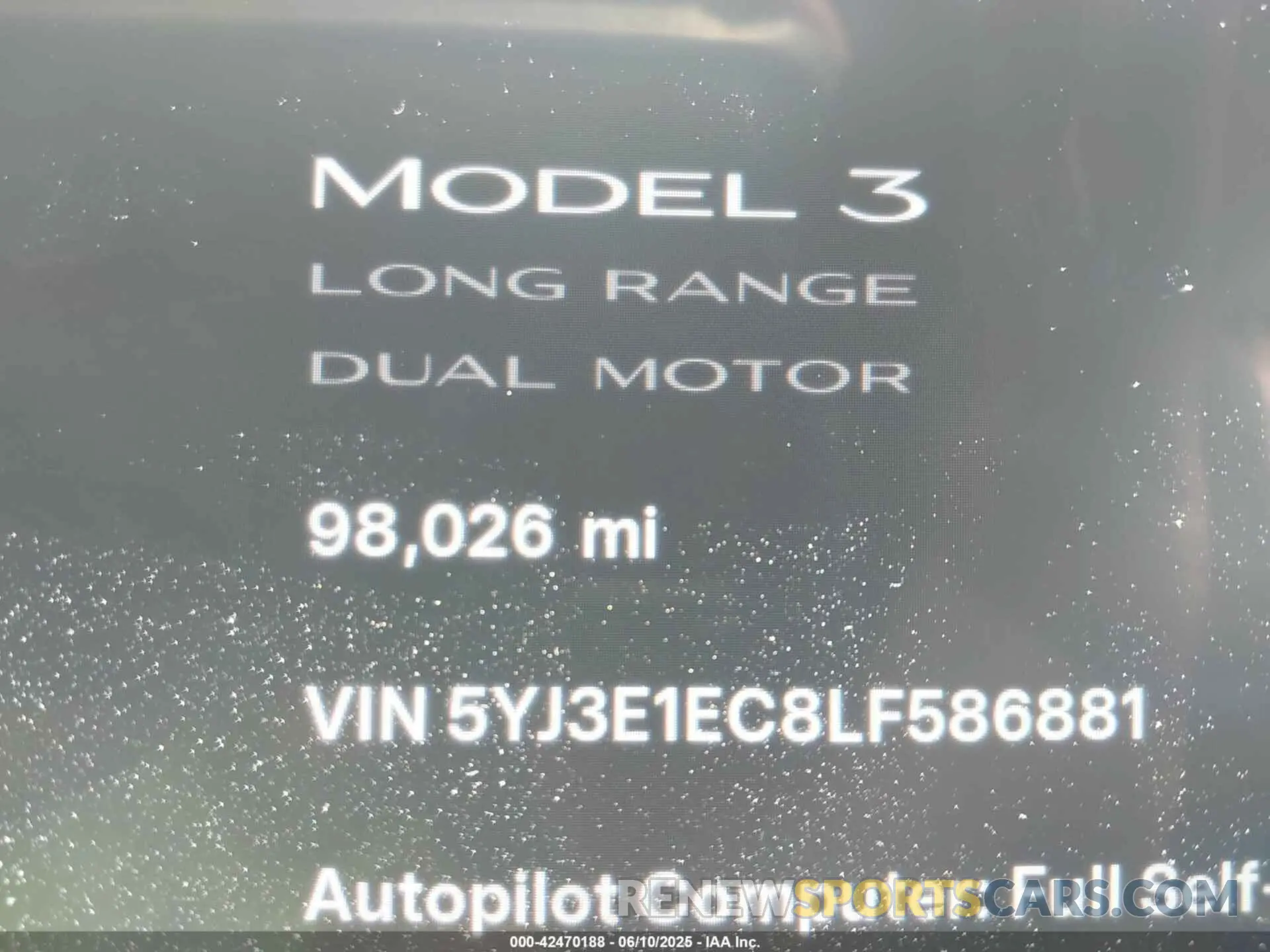 16 Photograph of a damaged car 5YJ3E1EC8LF586881 TESLA MODEL 3 2020