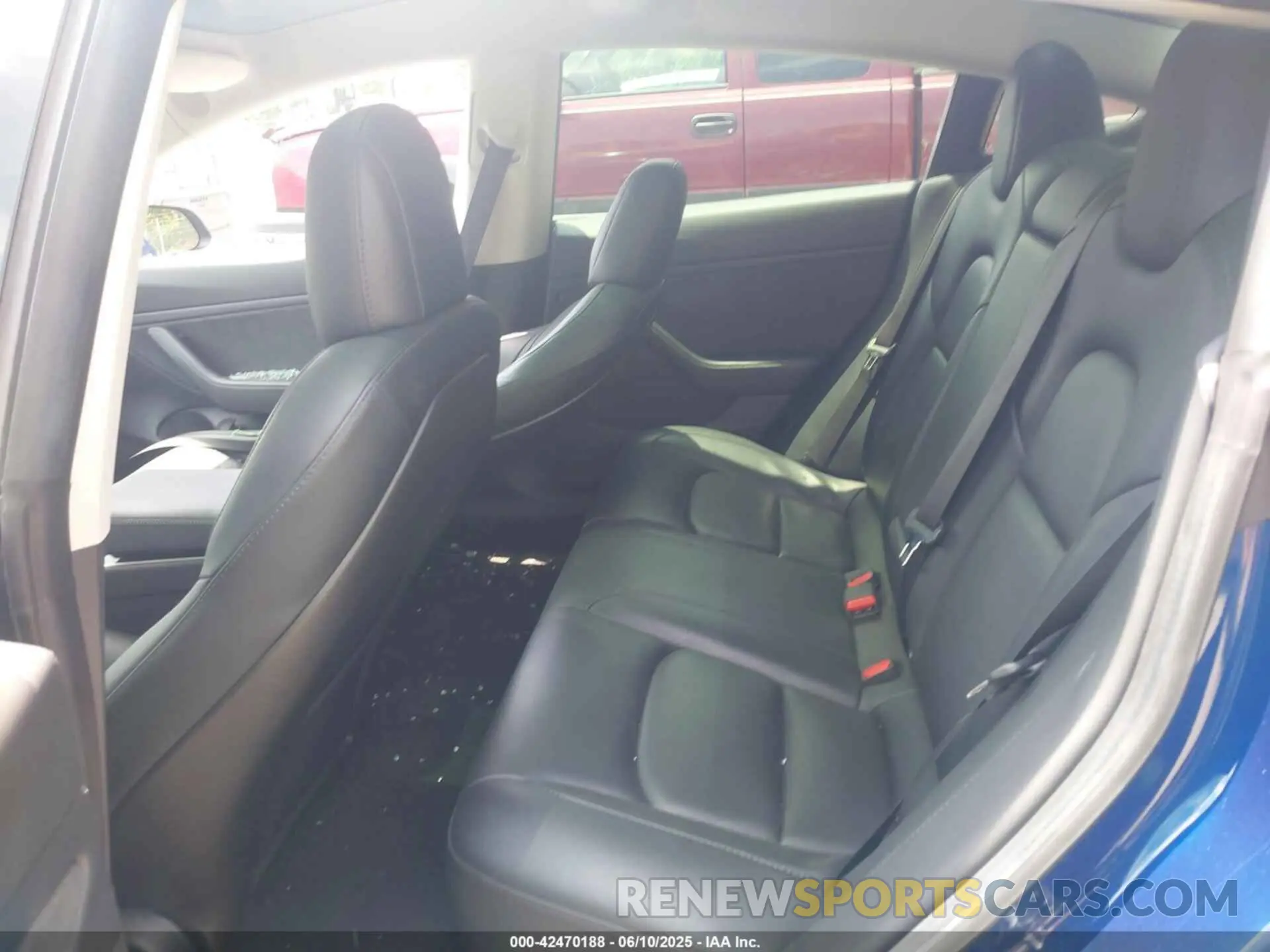 8 Photograph of a damaged car 5YJ3E1EC8LF586881 TESLA MODEL 3 2020