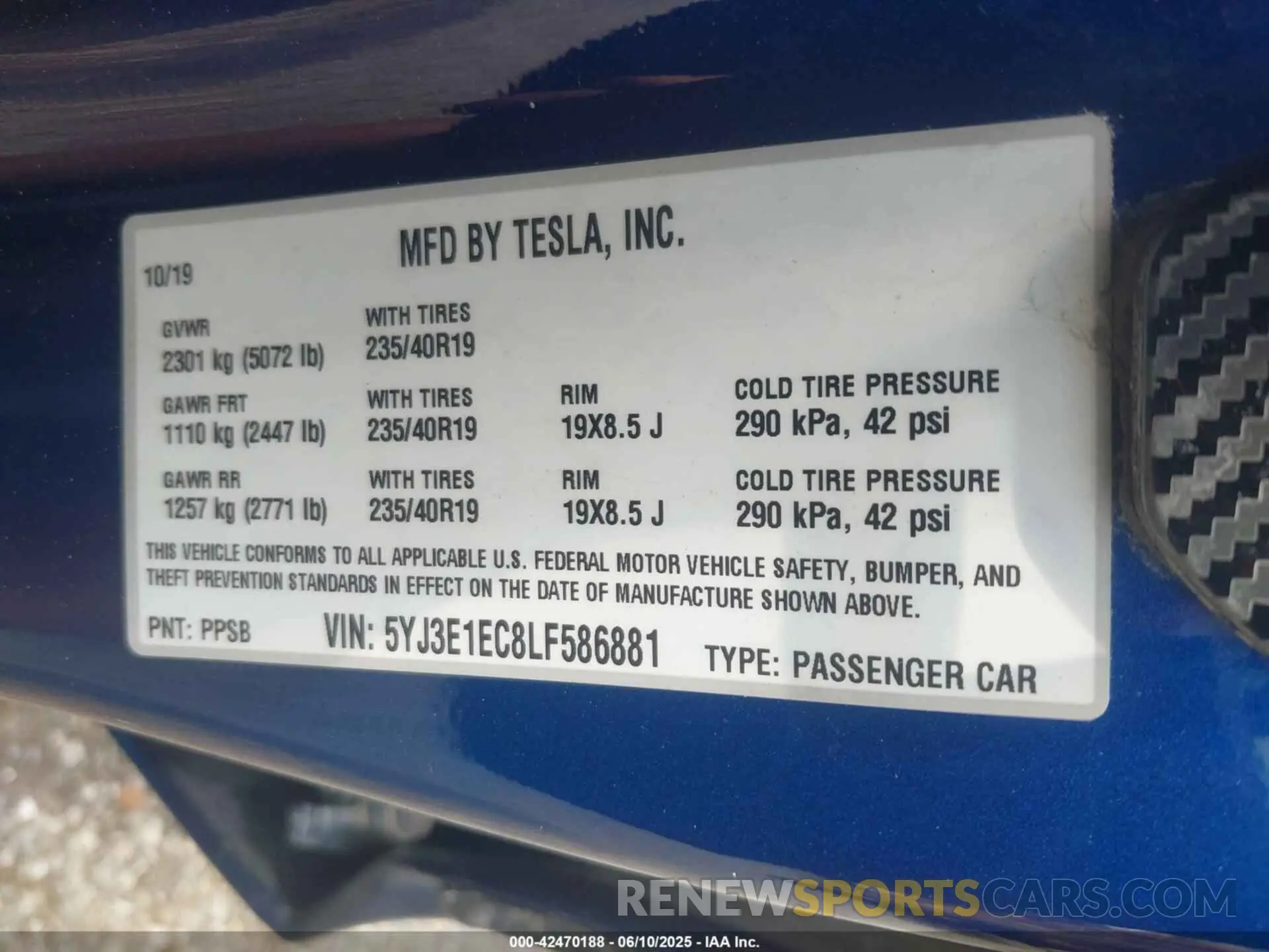 9 Photograph of a damaged car 5YJ3E1EC8LF586881 TESLA MODEL 3 2020