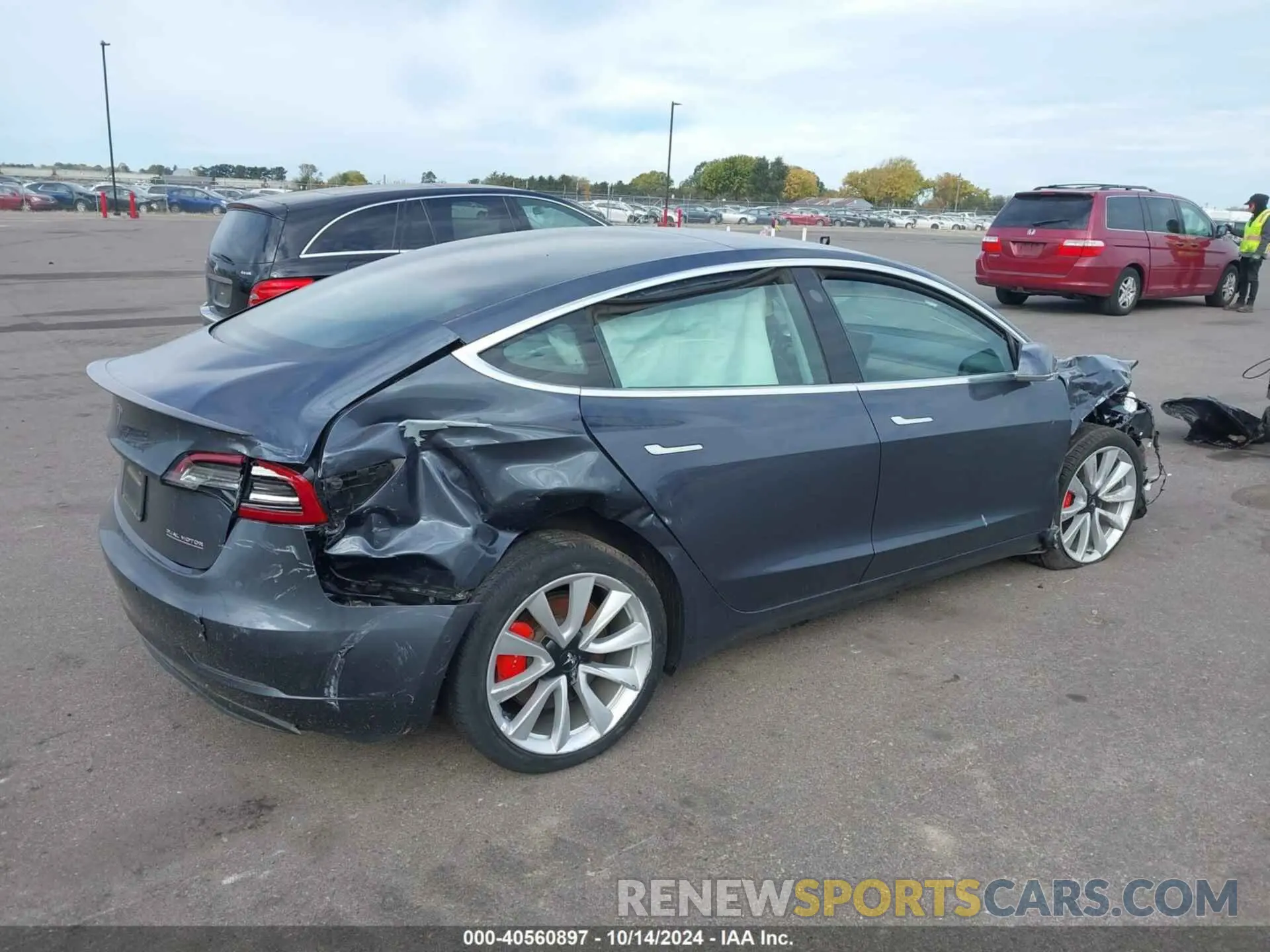 4 Фотография поврежденного автомобиля 5YJ3E1EC8LF602903 TESLA MODEL 3 2020