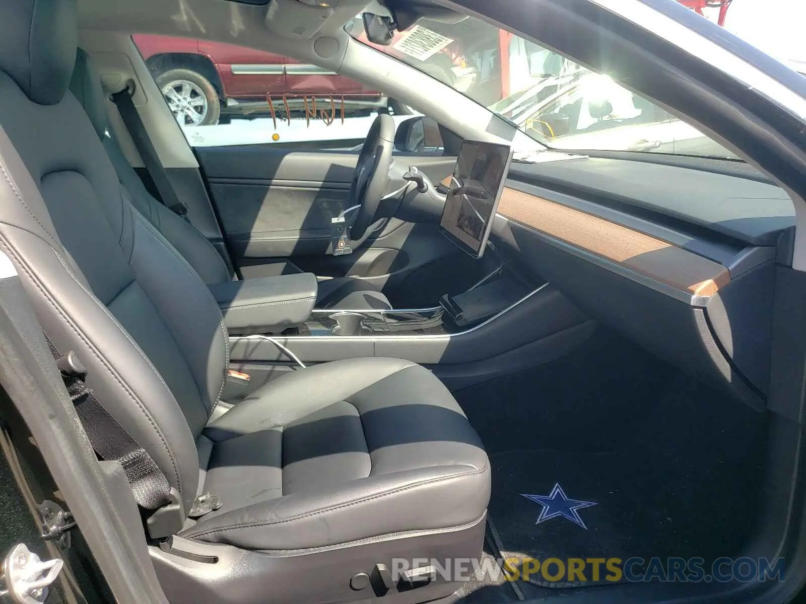 5 Photograph of a damaged car 5YJ3E1EC8LF736102 TESLA MODEL 3 2020