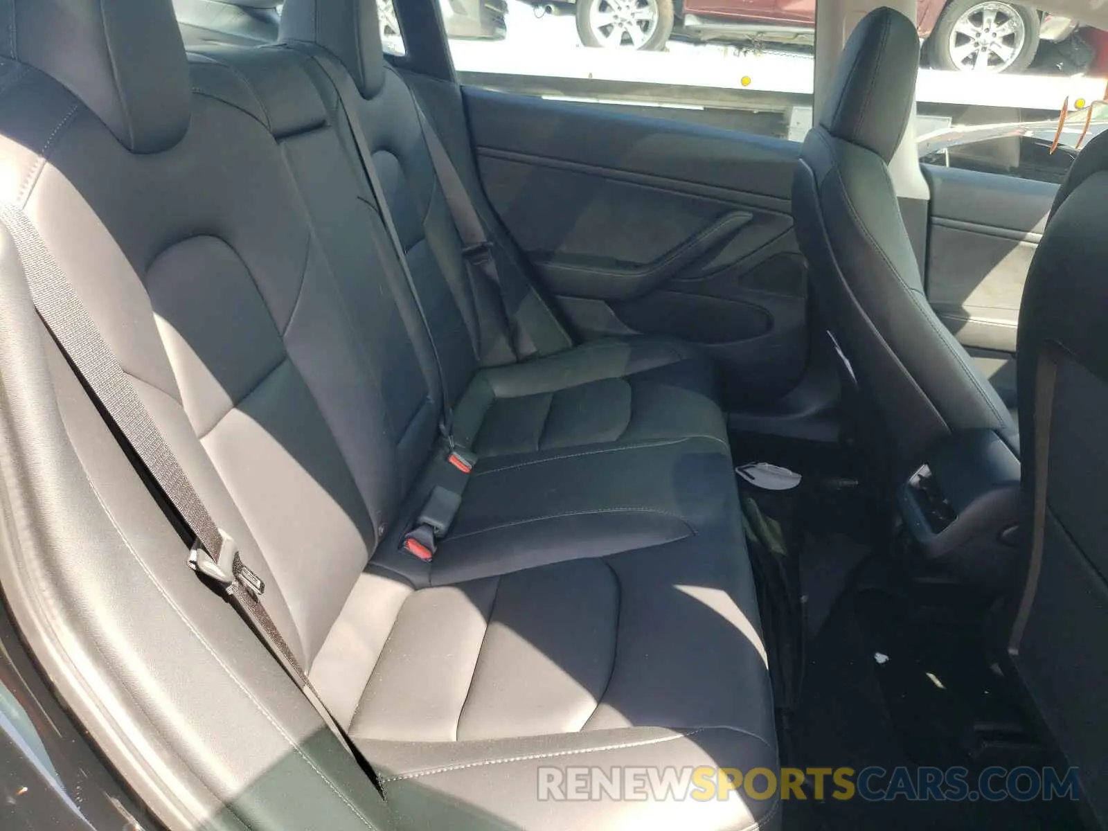 6 Photograph of a damaged car 5YJ3E1EC8LF736102 TESLA MODEL 3 2020