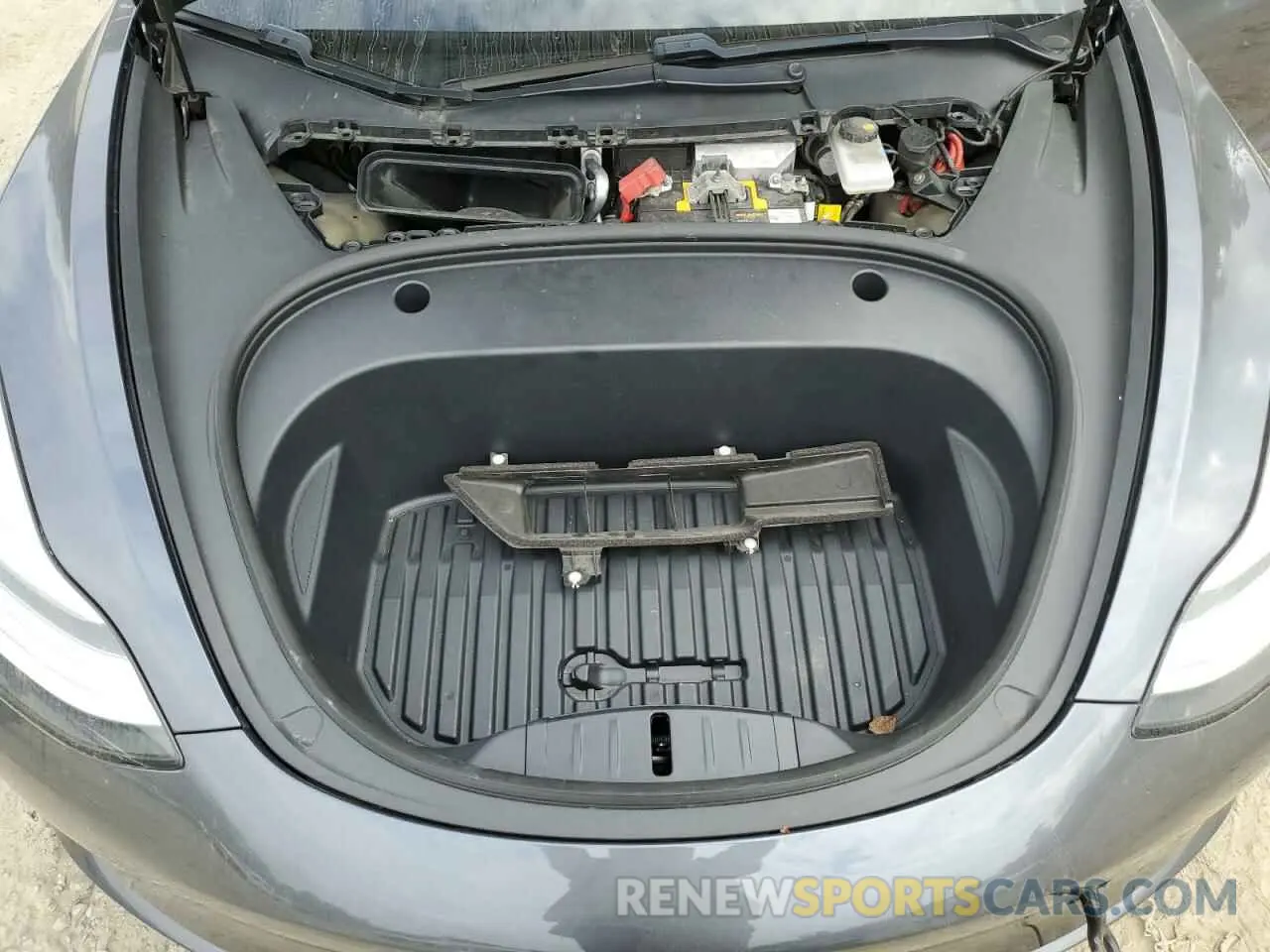 11 Photograph of a damaged car 5YJ3E1EC9LF586310 TESLA MODEL 3 2020