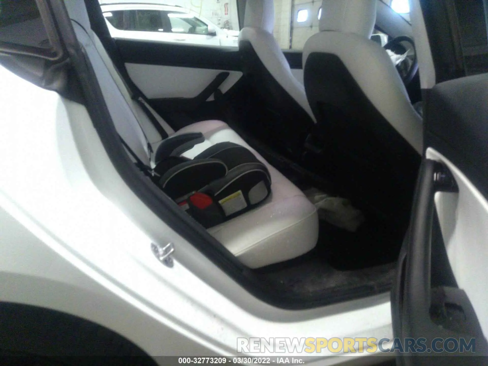 8 Photograph of a damaged car 5YJ3E1EC9LF783462 TESLA MODEL 3 2020