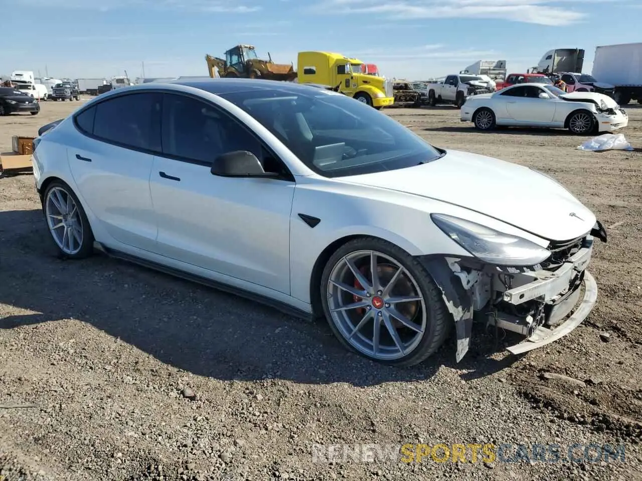 4 Фотография поврежденного автомобиля 5YJ3E1ECXLF647227 TESLA MODEL 3 2020