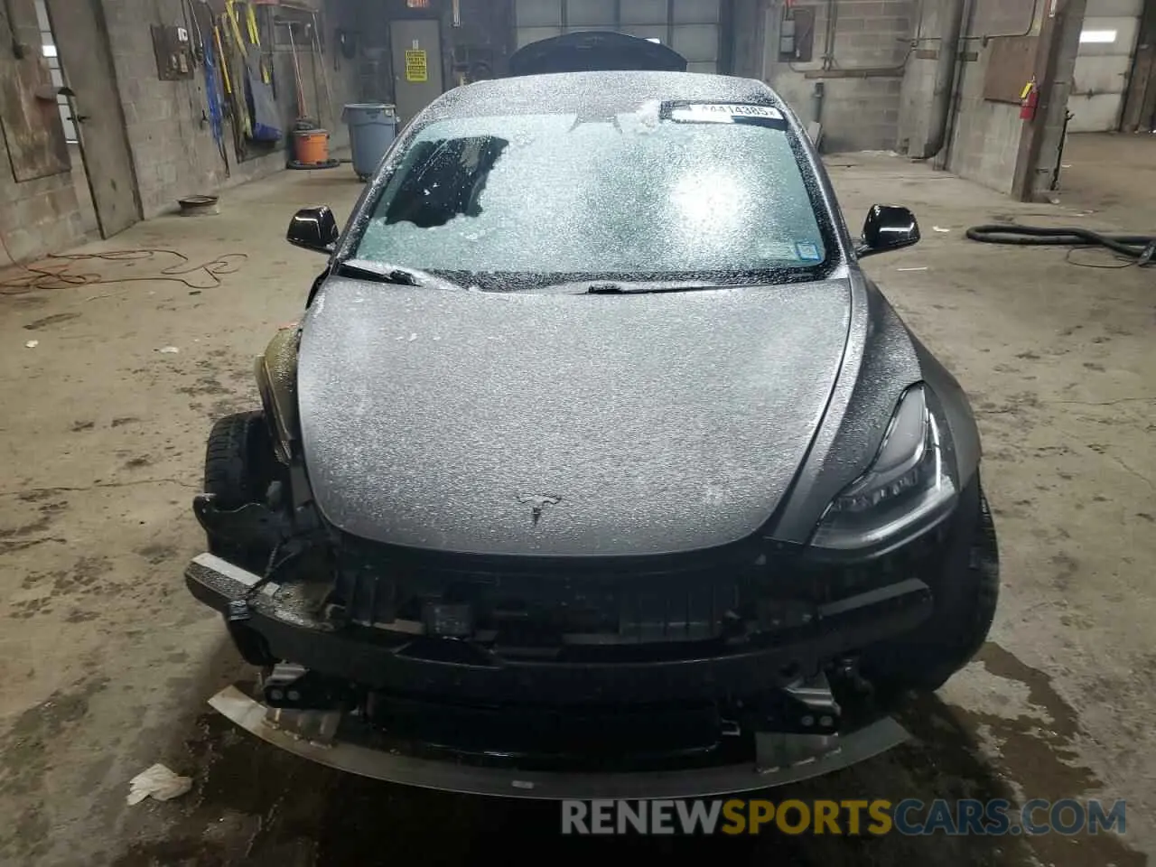 5 Photograph of a damaged car 5YJ3E1ECXLF742399 TESLA MODEL 3 2020