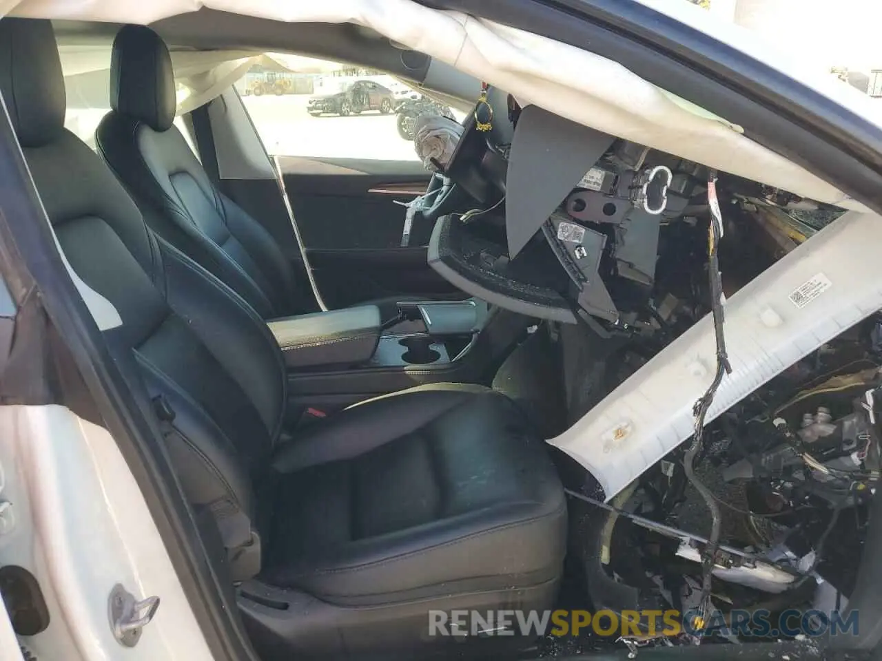 11 Photograph of a damaged car 5YJ3E1EA0MF026725 TESLA MODEL 3 2021