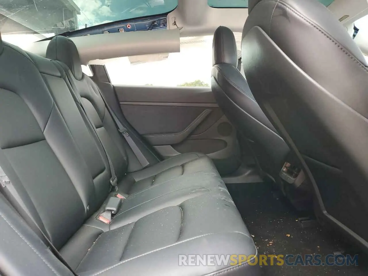 6 Photograph of a damaged car 5YJ3E1EA0MF048210 TESLA MODEL 3 2021