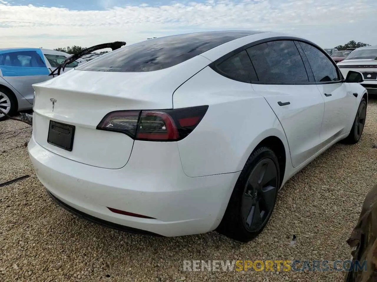 4 Photograph of a damaged car 5YJ3E1EA0MF062785 TESLA MODEL 3 2021