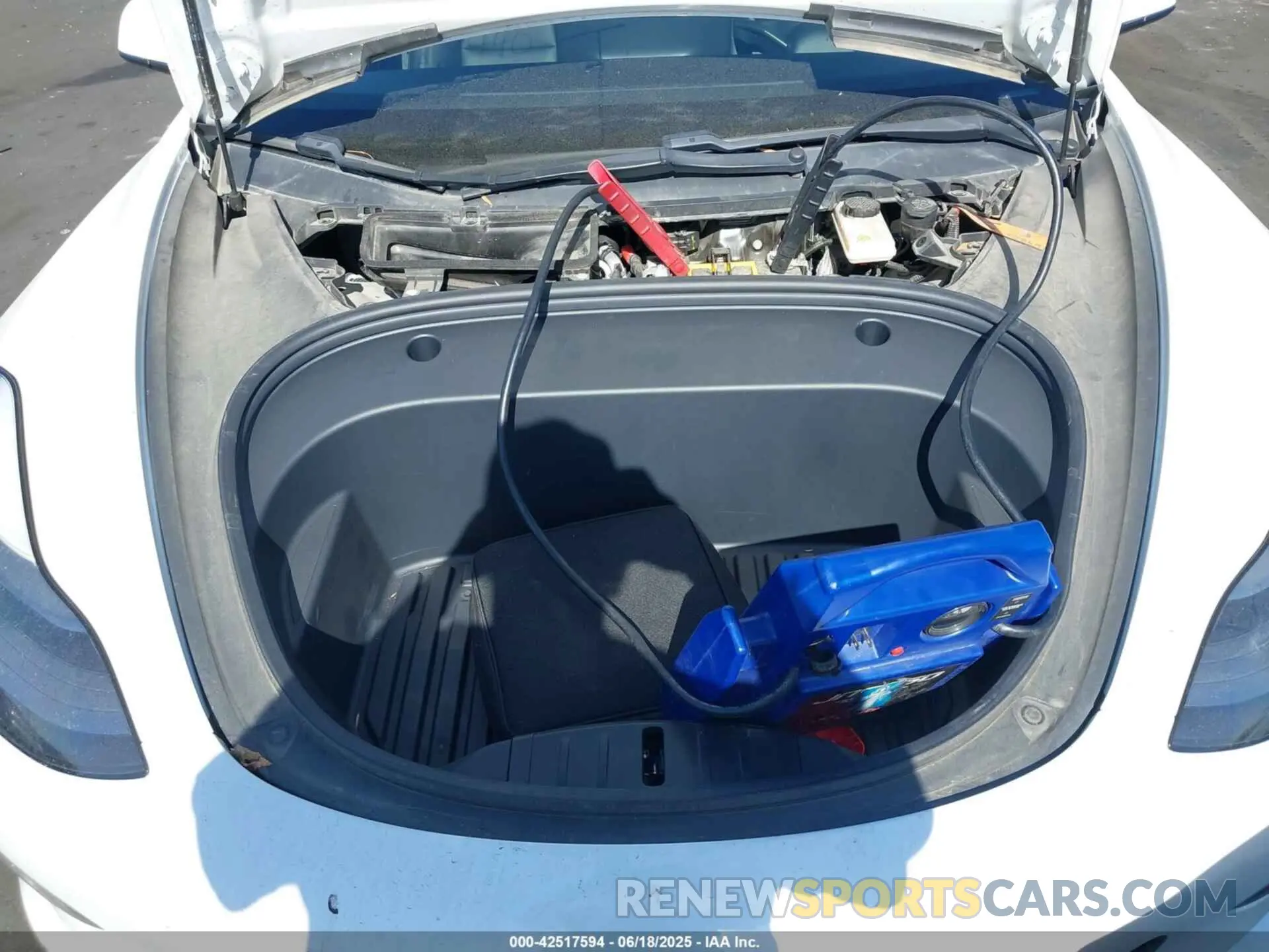 10 Photograph of a damaged car 5YJ3E1EA0MF076363 TESLA MODEL 3 2021