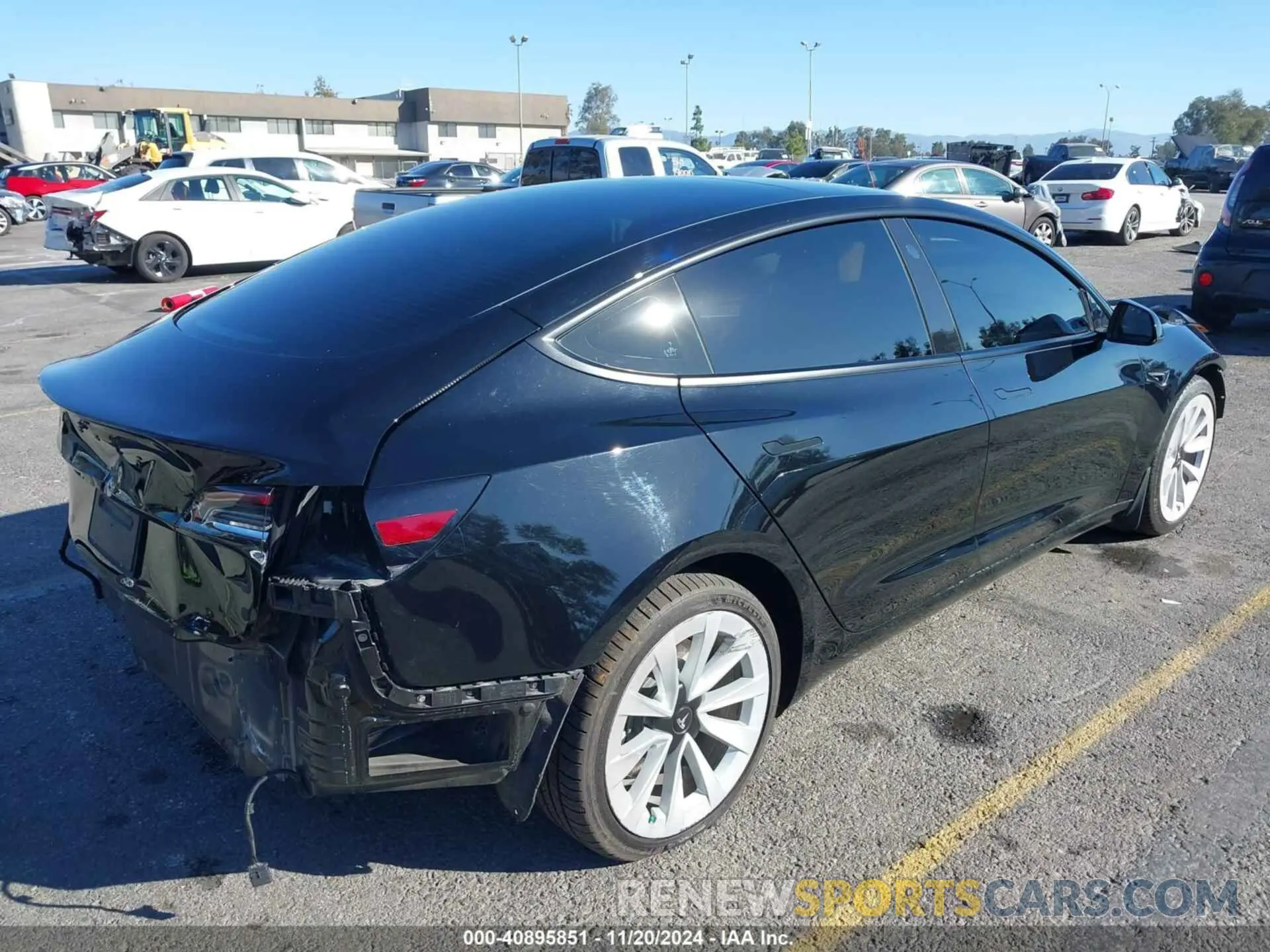 4 Photograph of a damaged car 5YJ3E1EA0MF079294 TESLA MODEL 3 2021