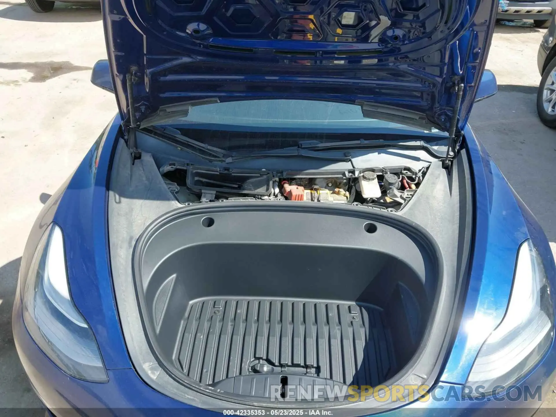 10 Photograph of a damaged car 5YJ3E1EA0MF095186 TESLA MODEL 3 2021