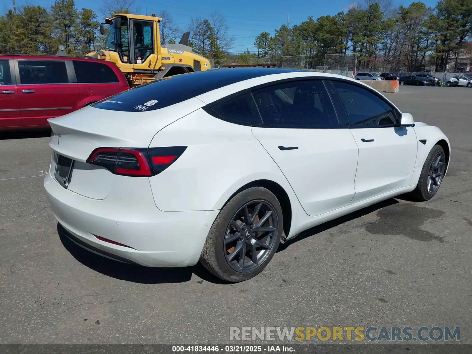 4 Фотография поврежденного автомобиля 5YJ3E1EA0MF097617 TESLA MODEL 3 2021