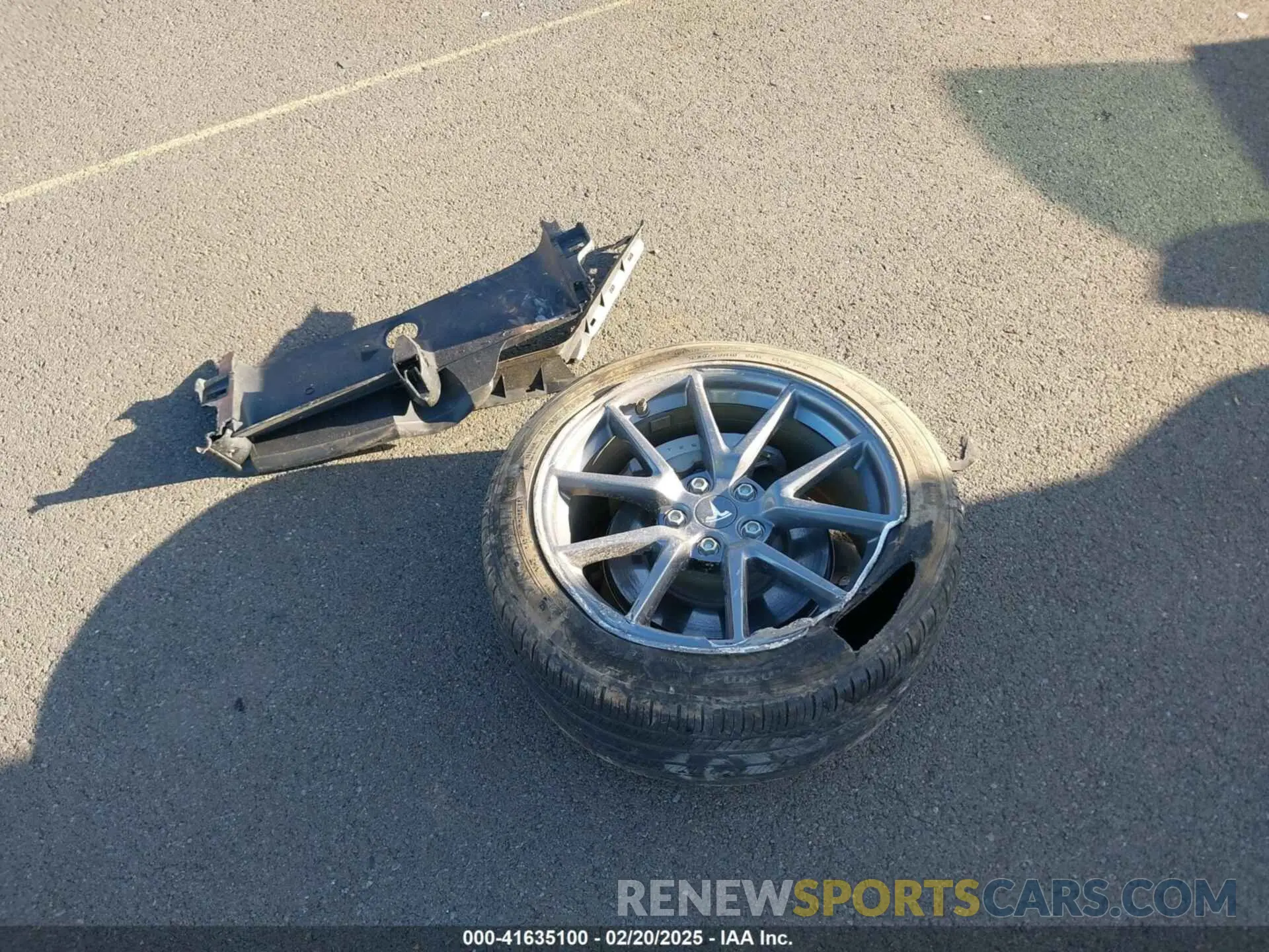11 Photograph of a damaged car 5YJ3E1EA0MF850935 TESLA MODEL 3 2021
