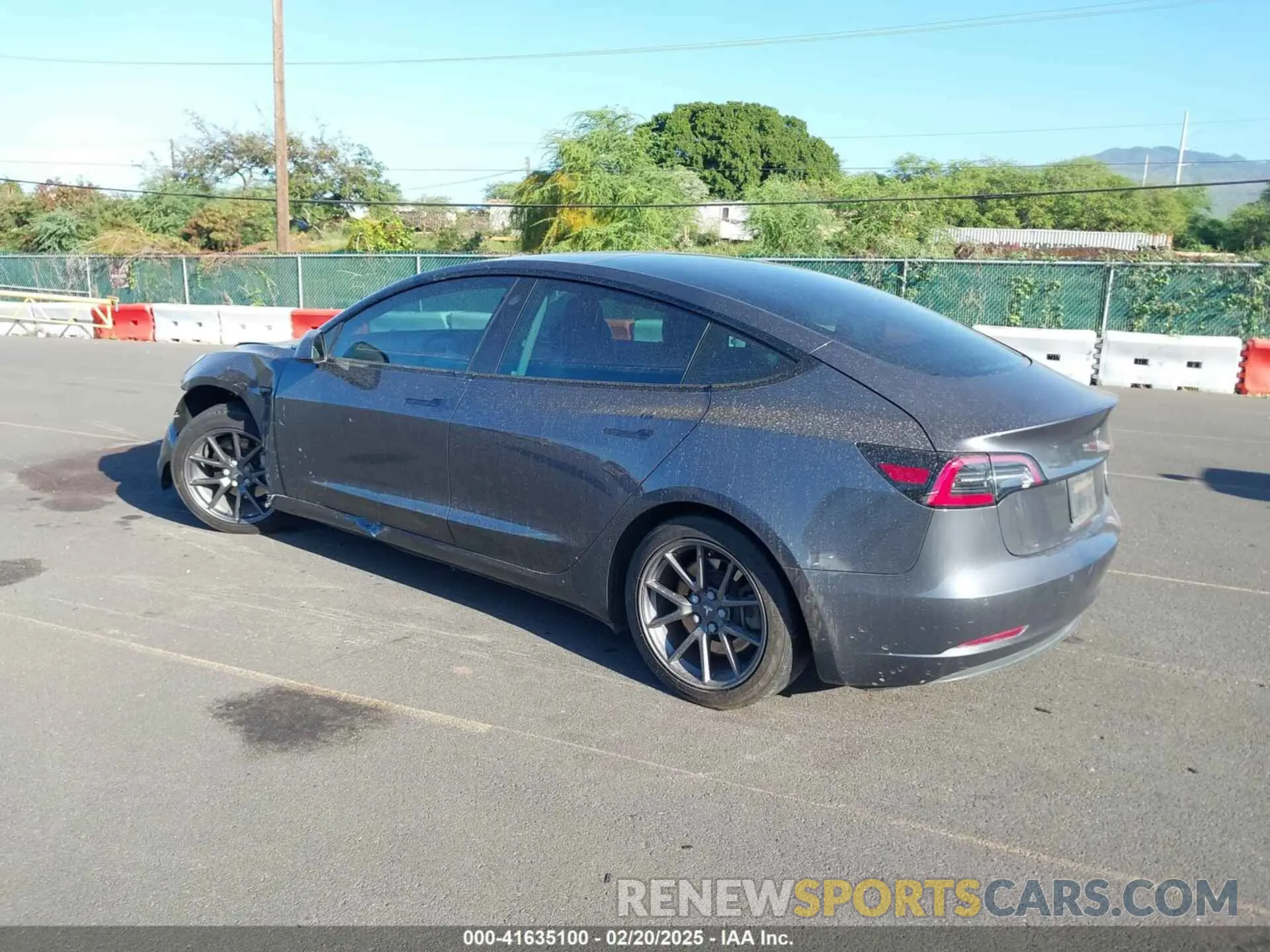 3 Photograph of a damaged car 5YJ3E1EA0MF850935 TESLA MODEL 3 2021