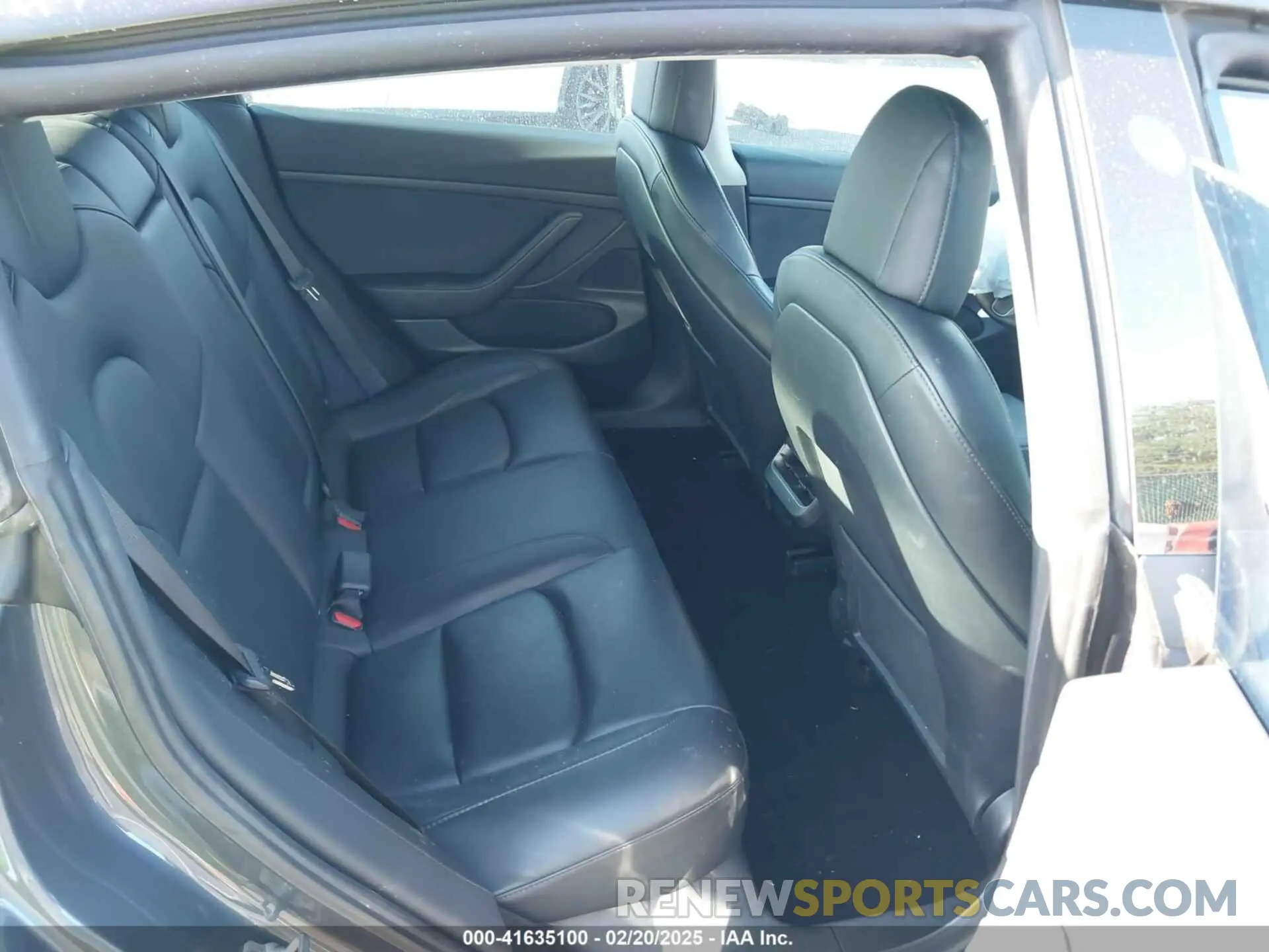 8 Photograph of a damaged car 5YJ3E1EA0MF850935 TESLA MODEL 3 2021