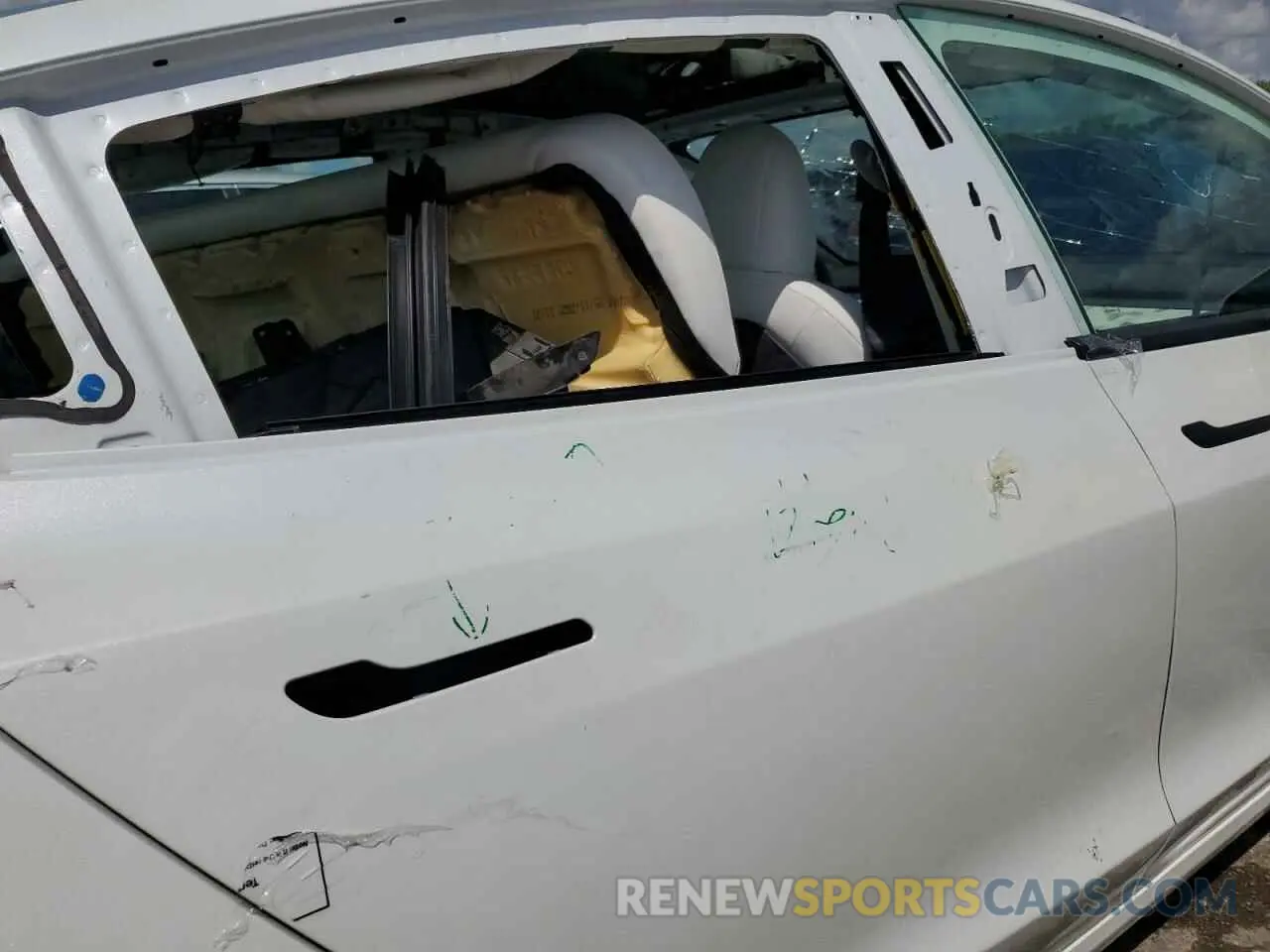 10 Photograph of a damaged car 5YJ3E1EA0MF871056 TESLA MODEL 3 2021