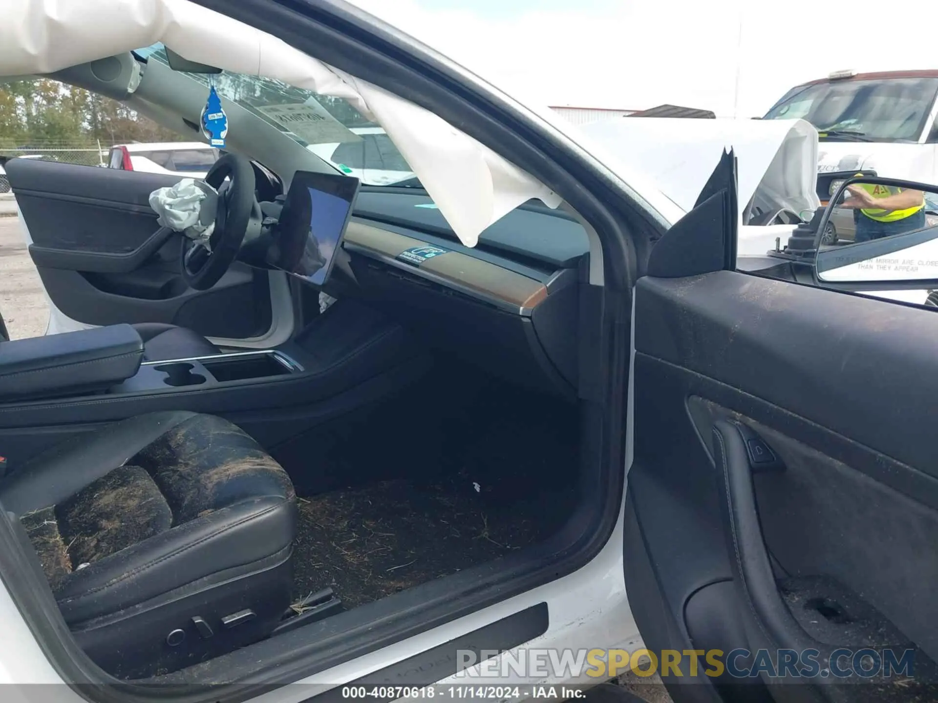 5 Photograph of a damaged car 5YJ3E1EA0MF907974 TESLA MODEL 3 2021
