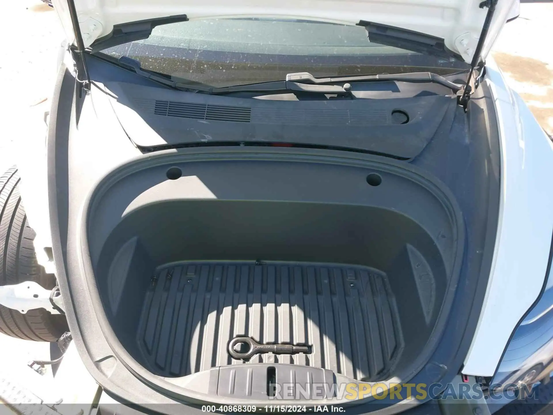 10 Photograph of a damaged car 5YJ3E1EA1MF065808 TESLA MODEL 3 2021