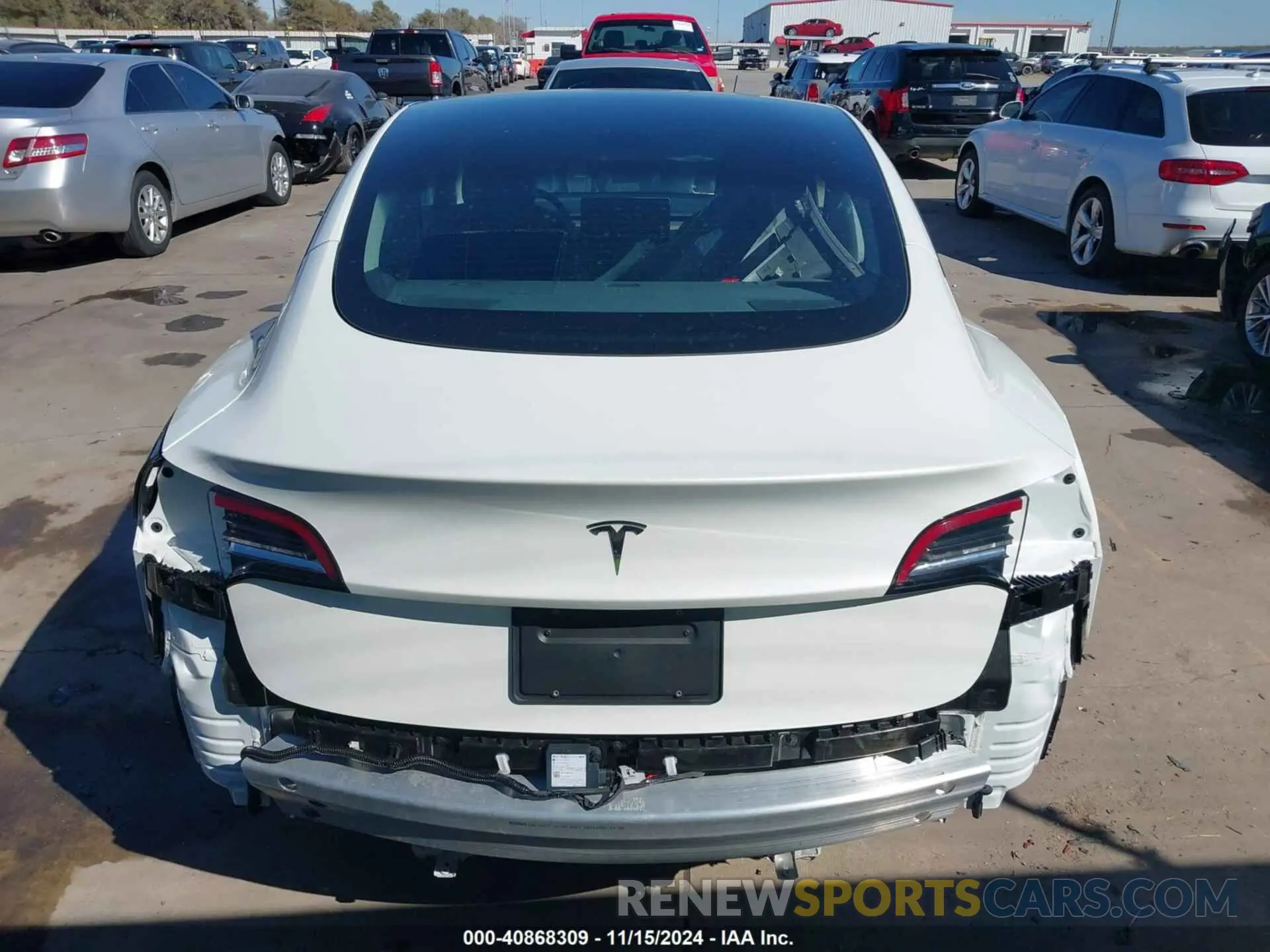 17 Photograph of a damaged car 5YJ3E1EA1MF065808 TESLA MODEL 3 2021
