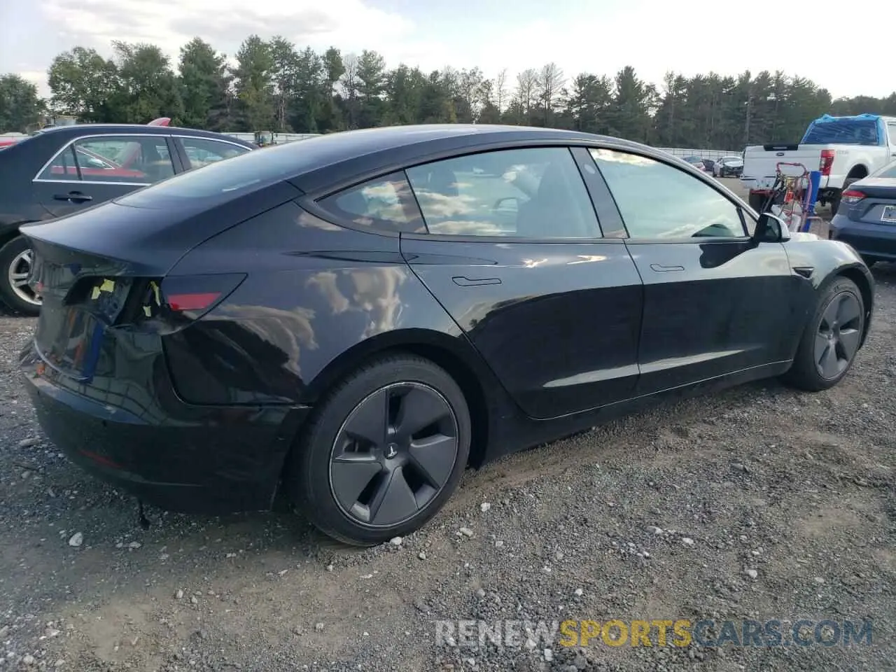 3 Photograph of a damaged car 5YJ3E1EA1MF084245 TESLA MODEL 3 2021