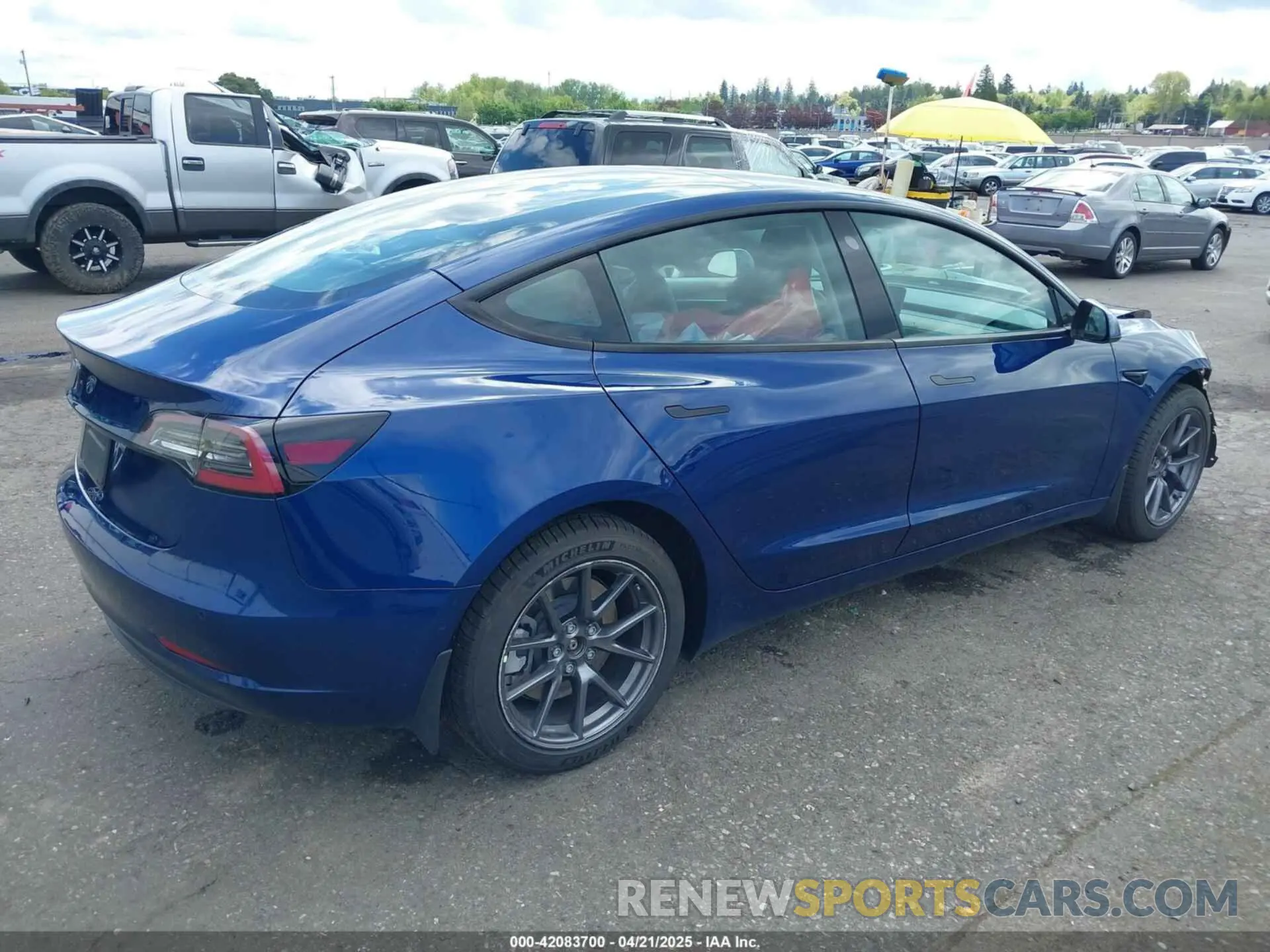 4 Фотография поврежденного автомобиля 5YJ3E1EA1MF094693 TESLA MODEL 3 2021