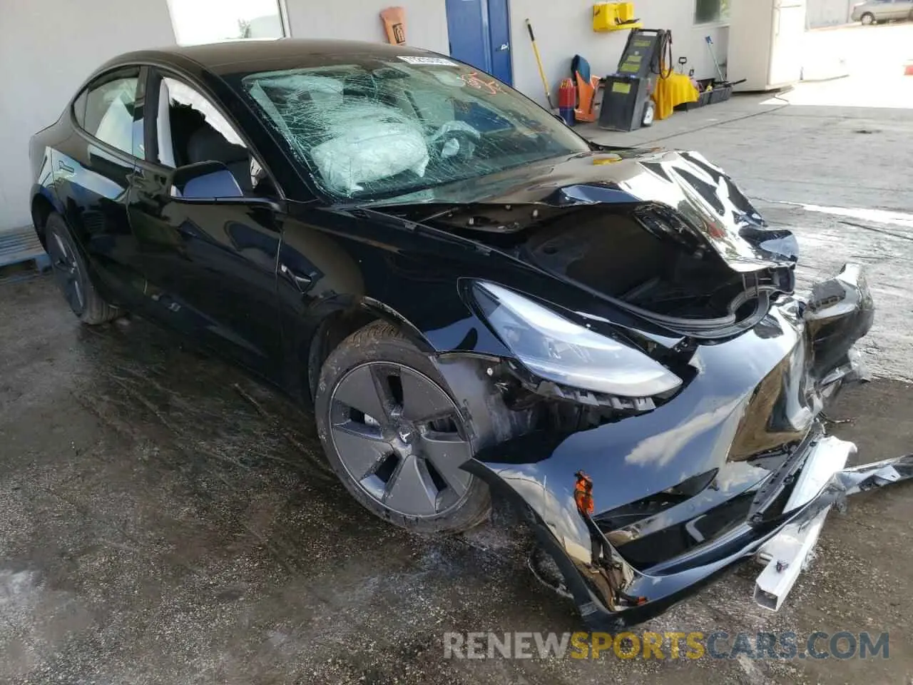 1 Photograph of a damaged car 5YJ3E1EA1MF992016 TESLA MODEL 3 2021
